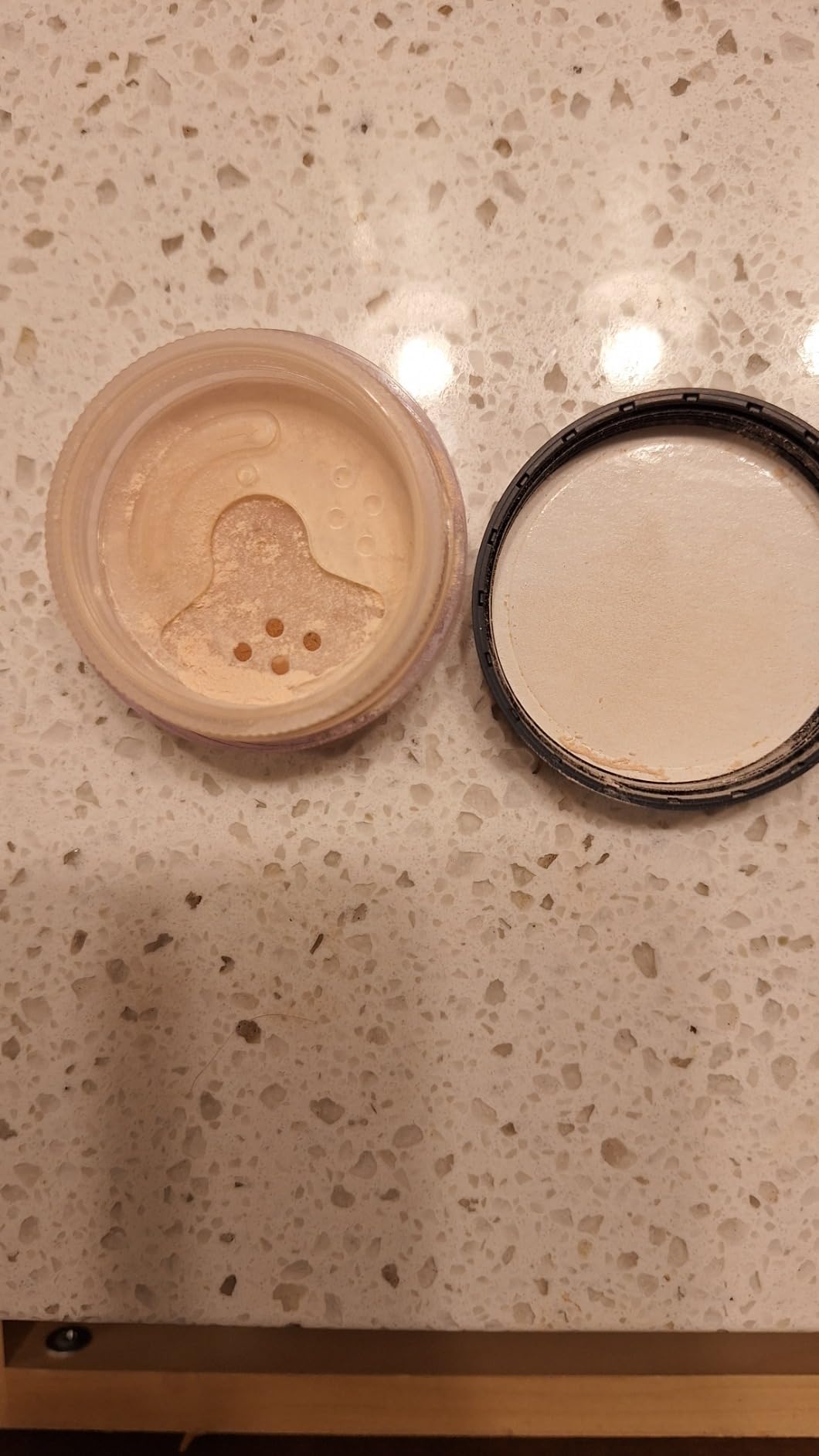 bareMinerals Mineral Veil Translucent Loose Setting Powder, Weightless Blurring, Baking & Finishing Face Powder, Pore Minimizer, Extends Makeup Wear, Talc-Free, Vegan customer photo 2