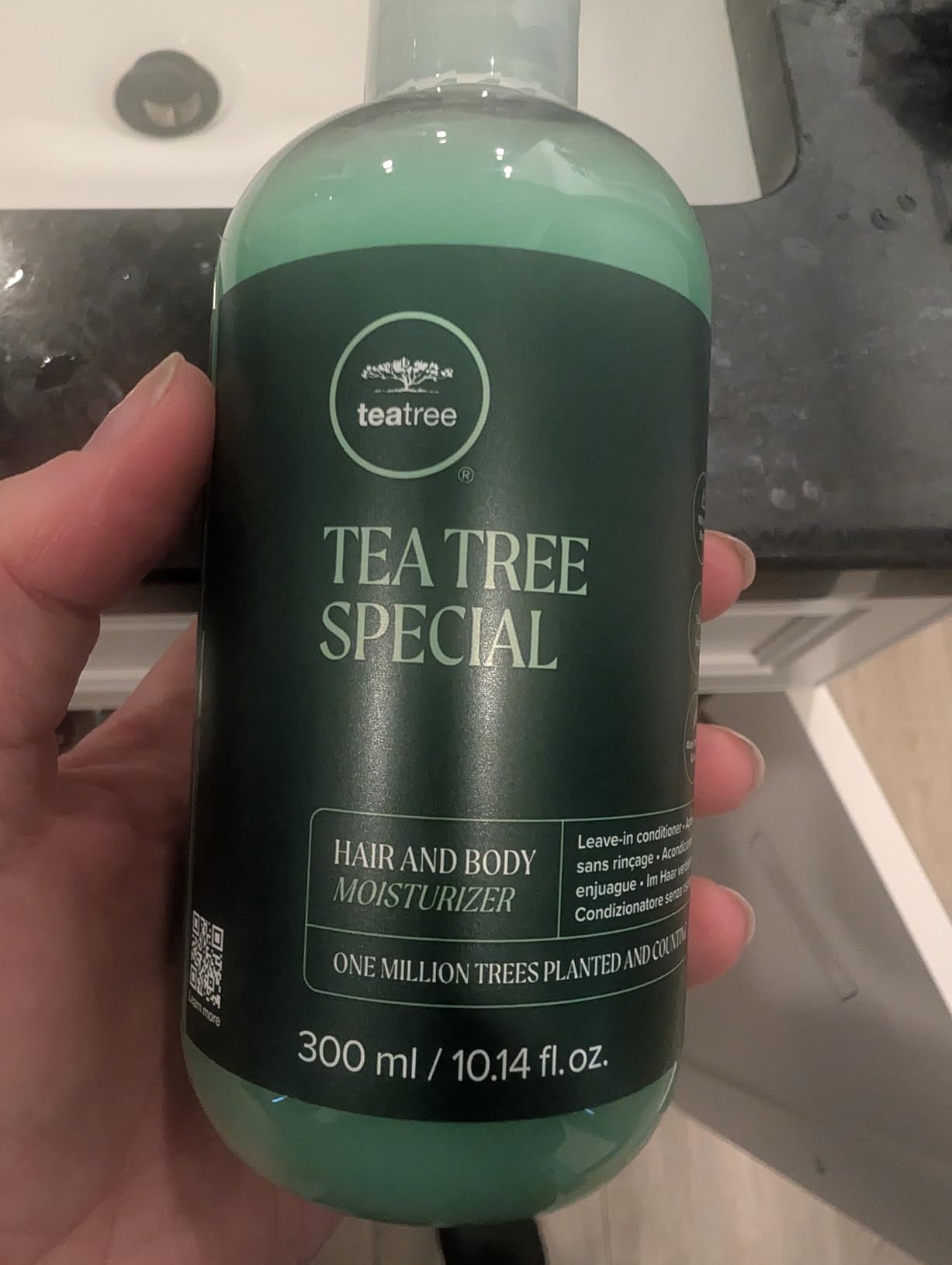 Tea Tree Hair and Body Moisturizer Leave-In Conditioner, Body Lotion, After-Shave Cream, For All Hair + Skin Types customer photo 1