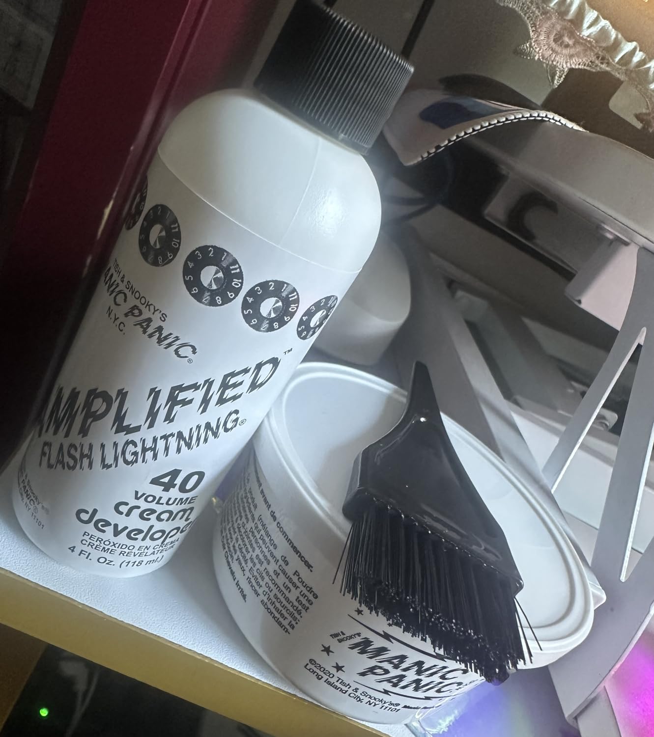 MANIC PANIC Flash Lightning Super Strength Bleach Kit - 40 Volume Developer + Bleach Powder - Hair Lightener for Dark Hair + Lifting up to 7 Levels - Vegan & Cruelty Free customer photo 1