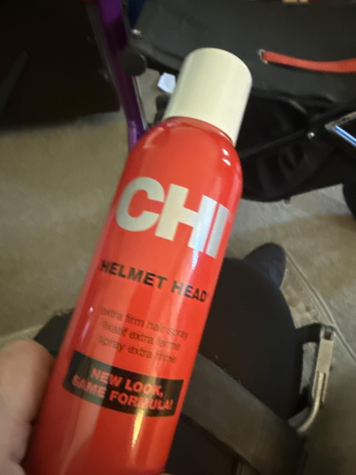 CHI Helmet Head Extra Firm Hairspray, Professional Extra Strong Hold Styling Spray for Humidity Resistance & Voluminous Hair, Sulfate & Paraben-Free Finish, 10 Oz customer photo 1