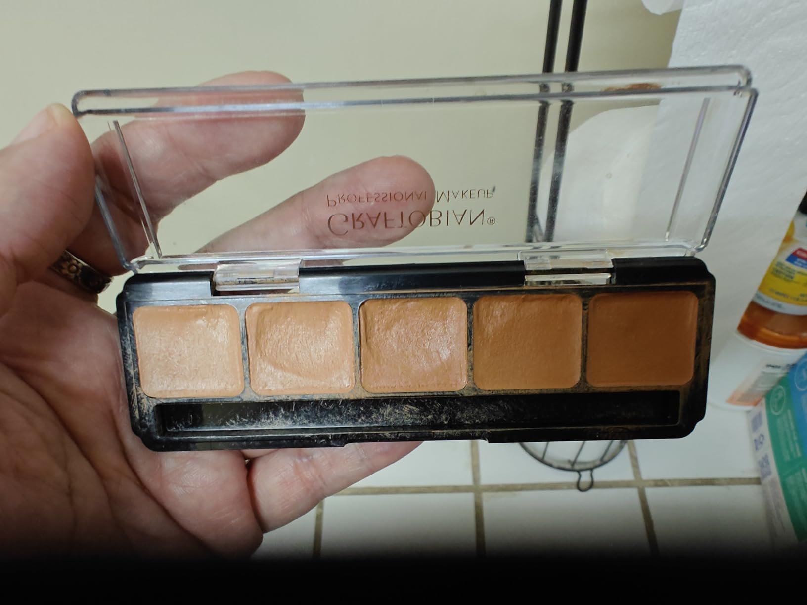 HD Glamour Crème Foundation Palette (Warm #2) - High Definition 5 Color Makeup Palette, Cream Based Foundation Concealer and Contour Palette, Full Coverage - Medium Warm Skin Shades customer photo 2
