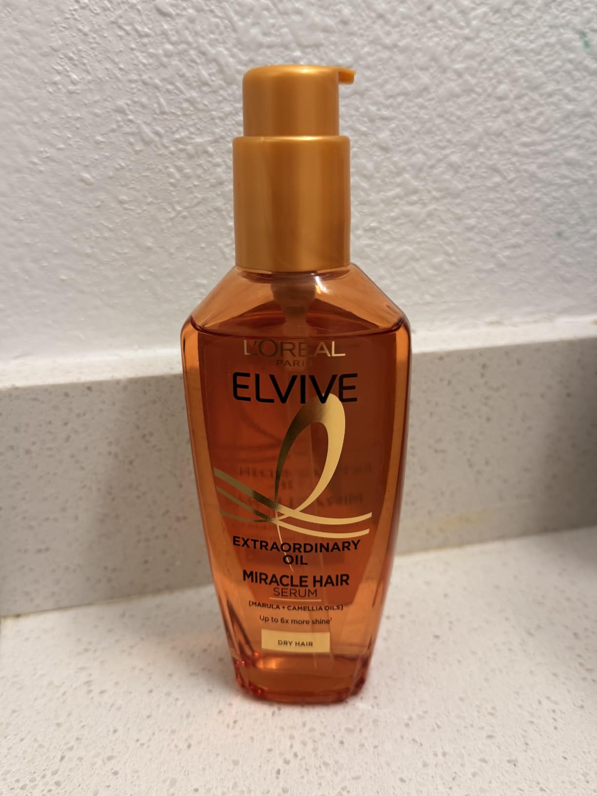 L'Oréal Paris Elvive Extraordinary Oil Miracle Hair Serum, Intense Nourishment, Up to 6x more Shine, up to 230° heat protection, suitable for all hair types, 100ml customer photo 1