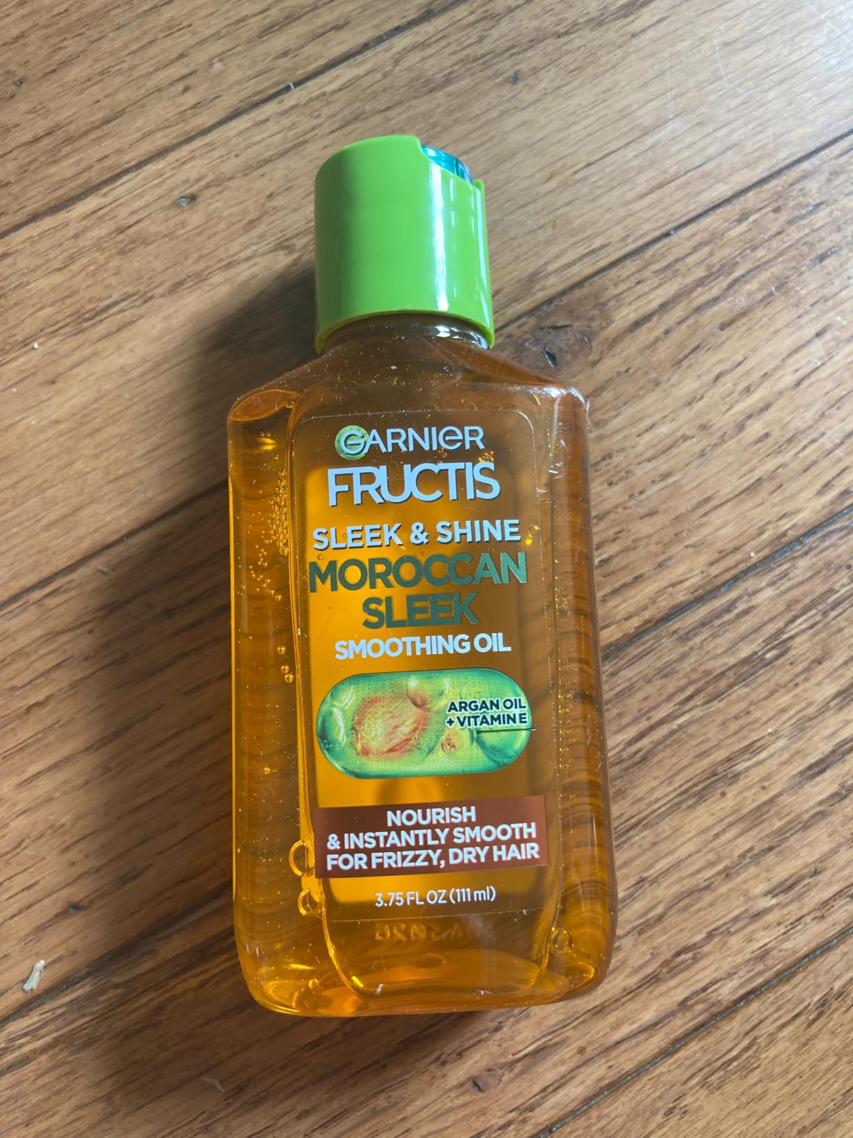 Garnier Fructis Sleek & Shine Moroccan Sleek Smoothing Oil for Frizzy, Dry Hair, Argan Oil, 3.75 Fl Oz, 1 Count customer photo 2