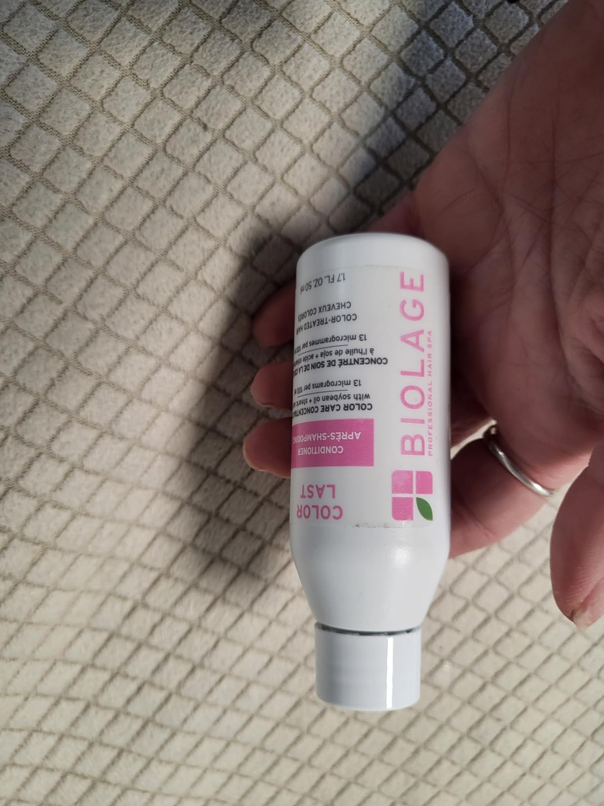 Biolage Color Last Conditioner - For Color Treated Hair, Protects & Preserves Color Depth, Hydrates & Repairs Damaged Hair, Adds Shine, Vegan, Paraben-Free customer photo 1