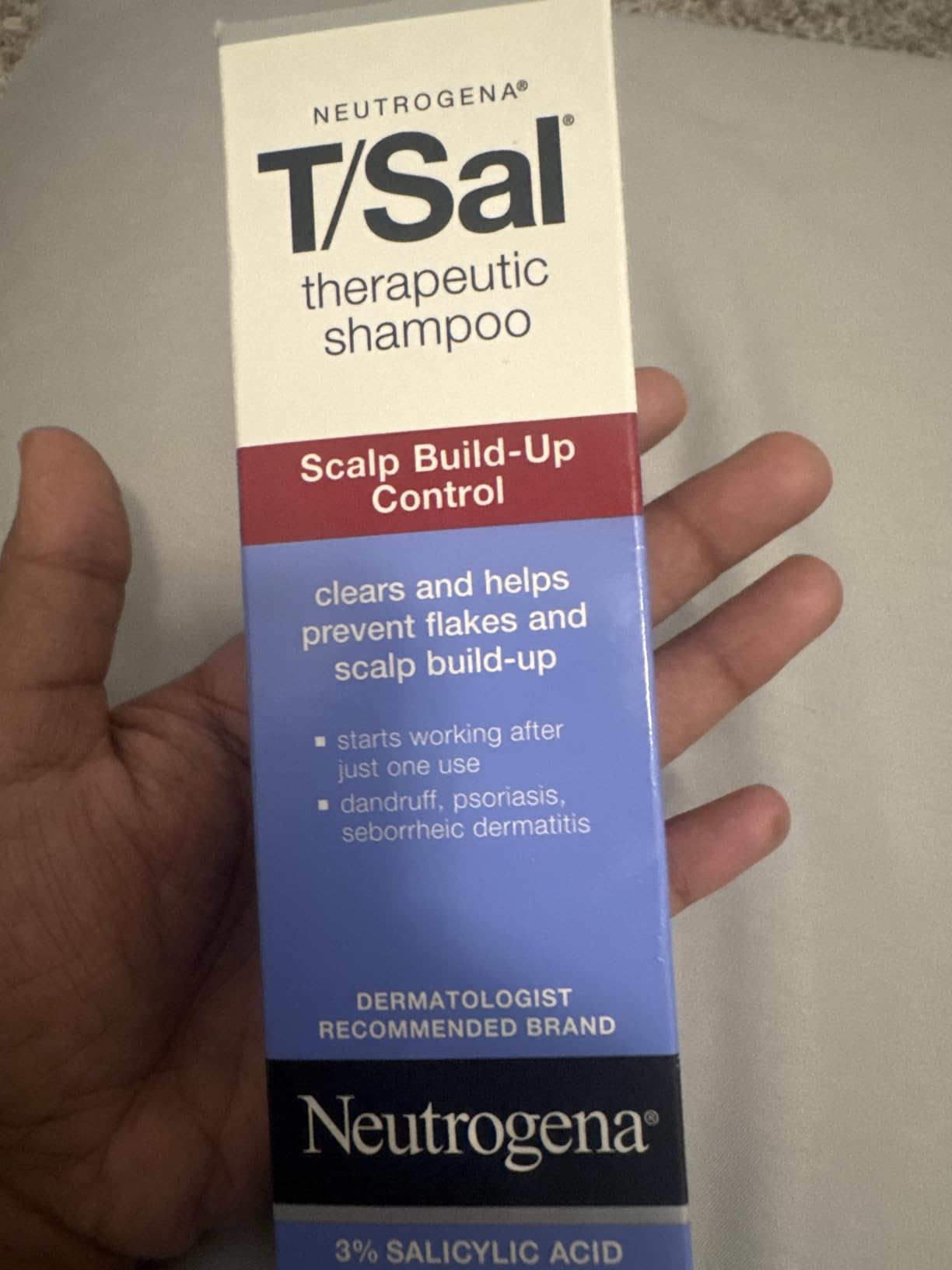 Neutrogena T/Sal Therapeutic Dandruff Shampoo, Scalp Build-Up Control, 3% Salicylic Acid customer photo 2