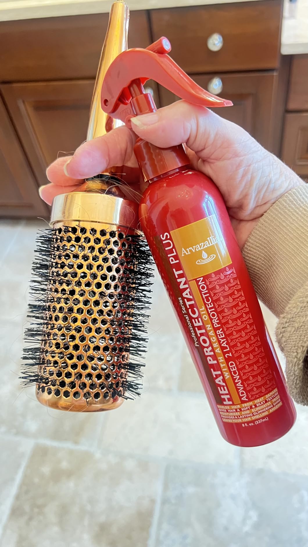Arvazallia Heat Protectant and Thermal Protector Spray with Argan Oil | Professional Grade Treatment Shields Hair from Heat Damage, Conditions, Detangles, Softens, Eliminates Frizz, and Adds Shine customer photo 1