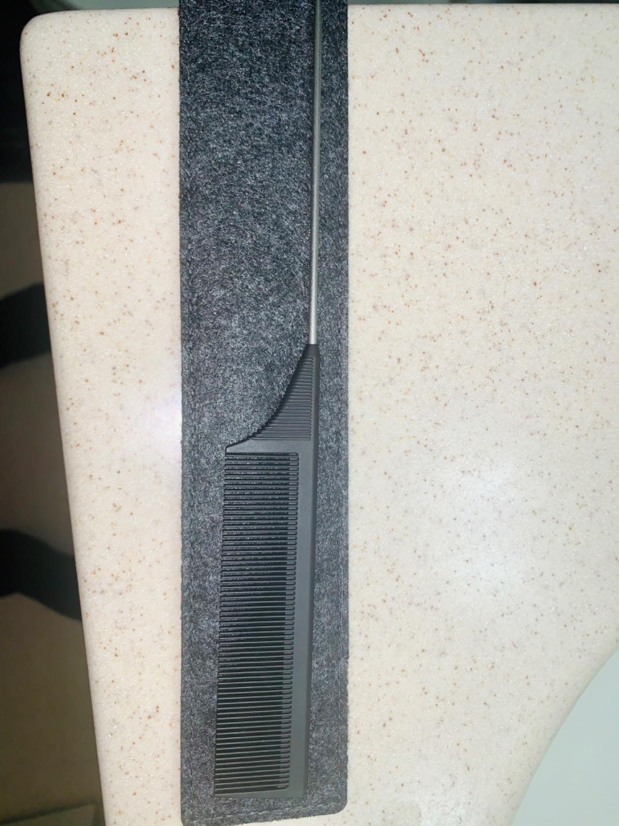 HYOUJIN Carbon Hair Rat Tail Combs - Parting & Detangling Combs for Women with Fine Teeth, Ideal for Curly Hair - Black customer photo 1