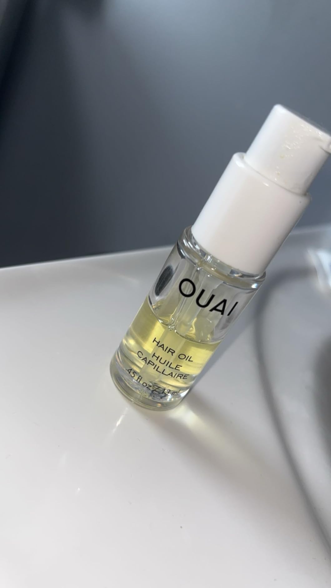 OUAI Hair Oil - Heat Protectant for Hair to Help Reduce Frizz (1.5 Fl Oz) | Adds Shine and Smooth Split Ends - Color Safe Formula customer photo 1