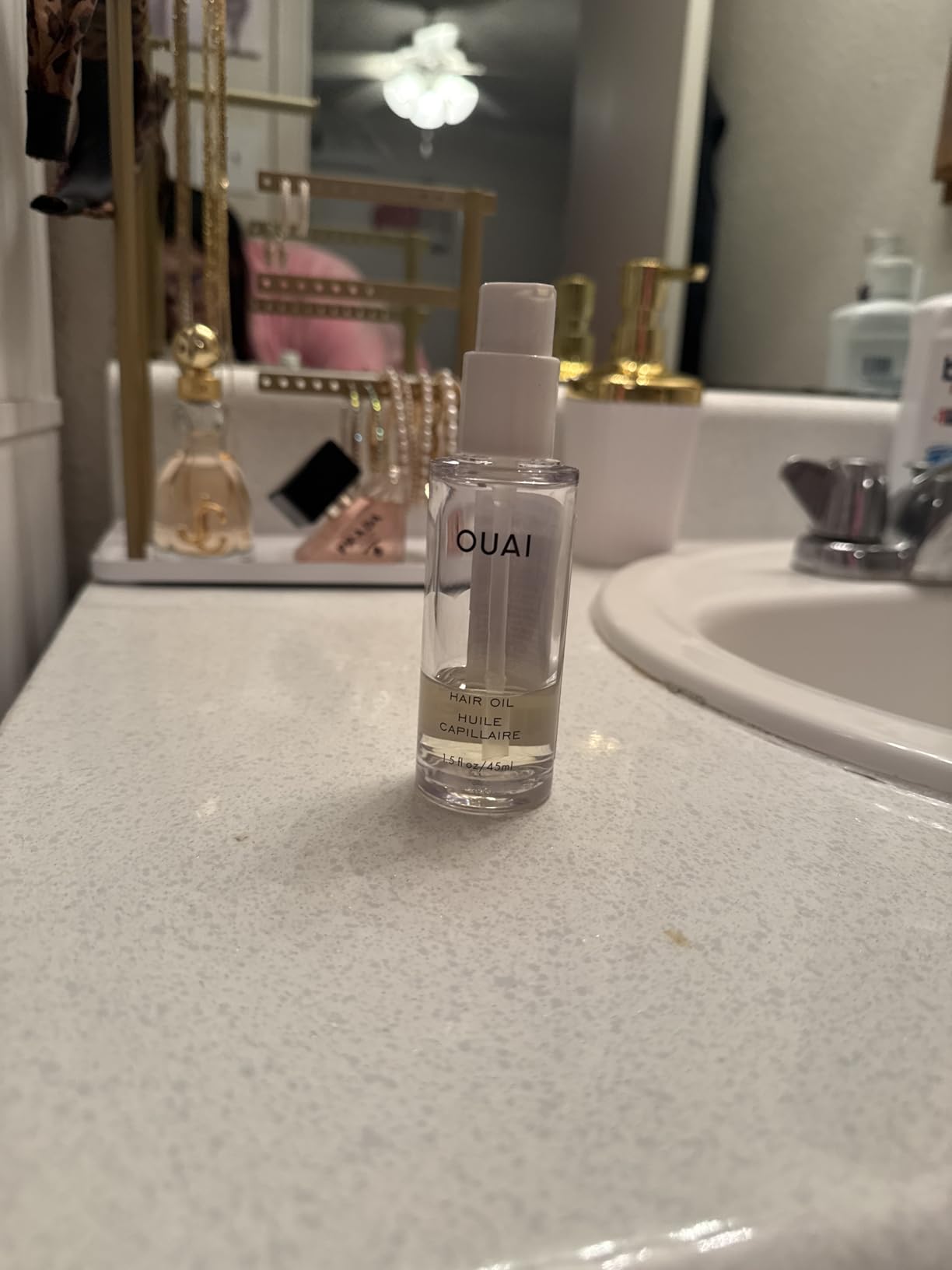 OUAI Hair Oil - Heat Protectant for Hair to Help Reduce Frizz (1.5 Fl Oz) | Adds Shine and Smooth Split Ends - Color Safe Formula customer photo 2