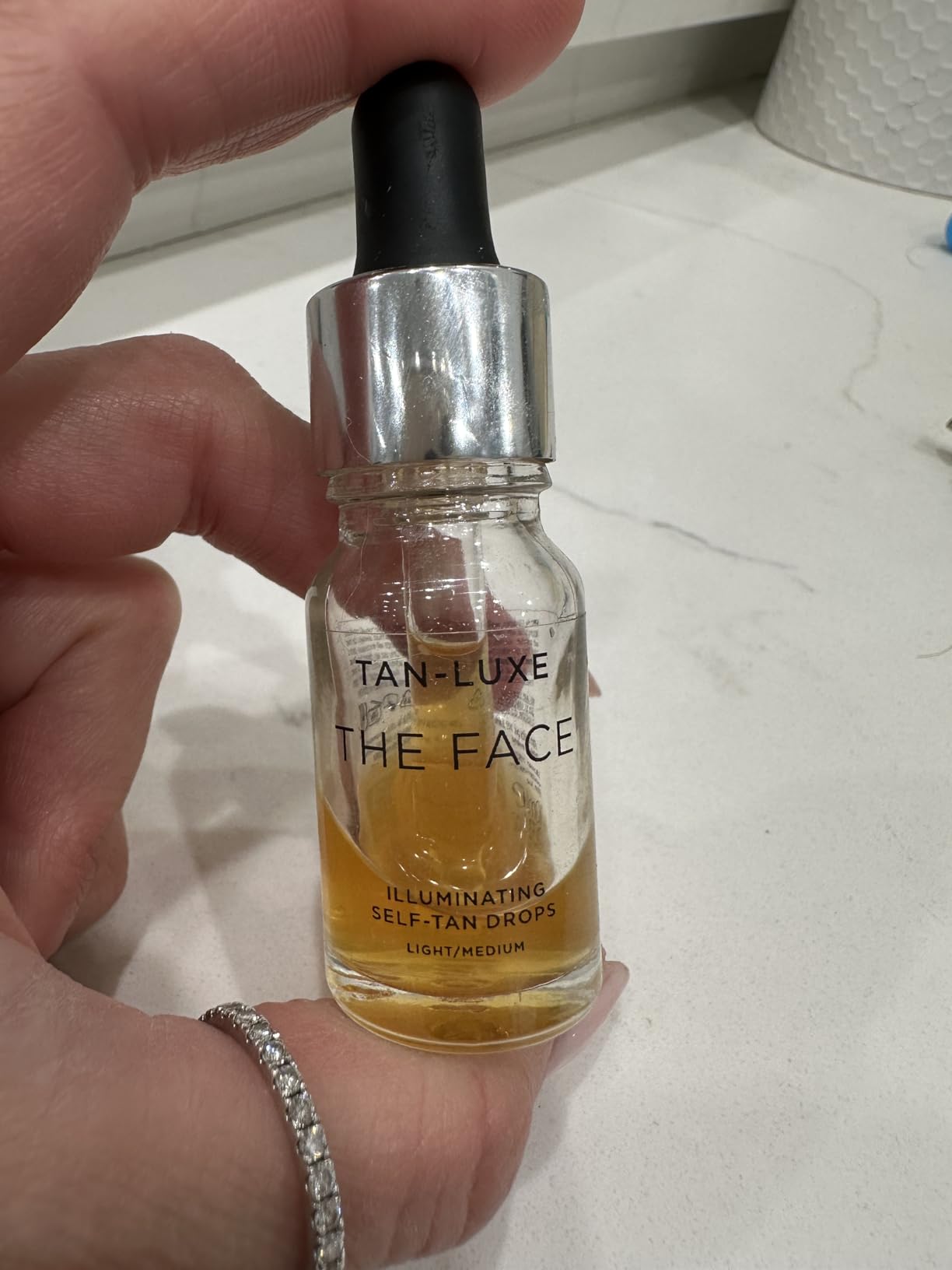 TAN-LUXE The Face - Illuminating Self-Tan Drops to Create Your Own Self Tanner, Cruelty & Toxin Free customer photo 2