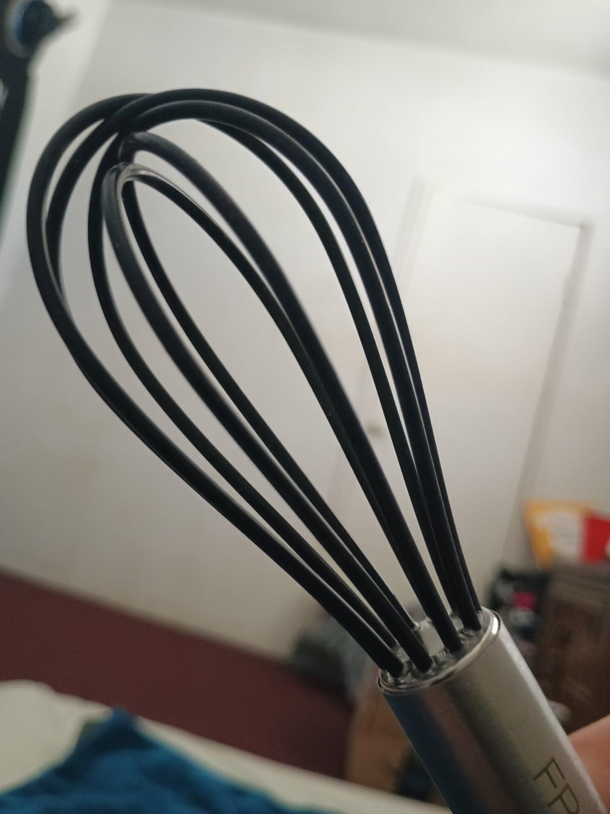 FRAMAR Mighty Mixer Hair Color Whisk, Hair Color Mixer | Color Whisks For Hair Salon, Rubberized Mini Whisk Black customer photo 1