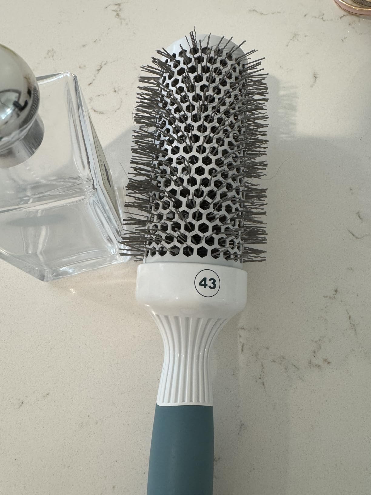 Professional Round Brush for Blow Drying - Large Ceramic Ion Thermal Barrel Brush for Sleek, Precise Heat Styling and Maximum Volume - Lightweight Hair Brush for Smooth, Manageable Hair (2 Inch) customer photo 1