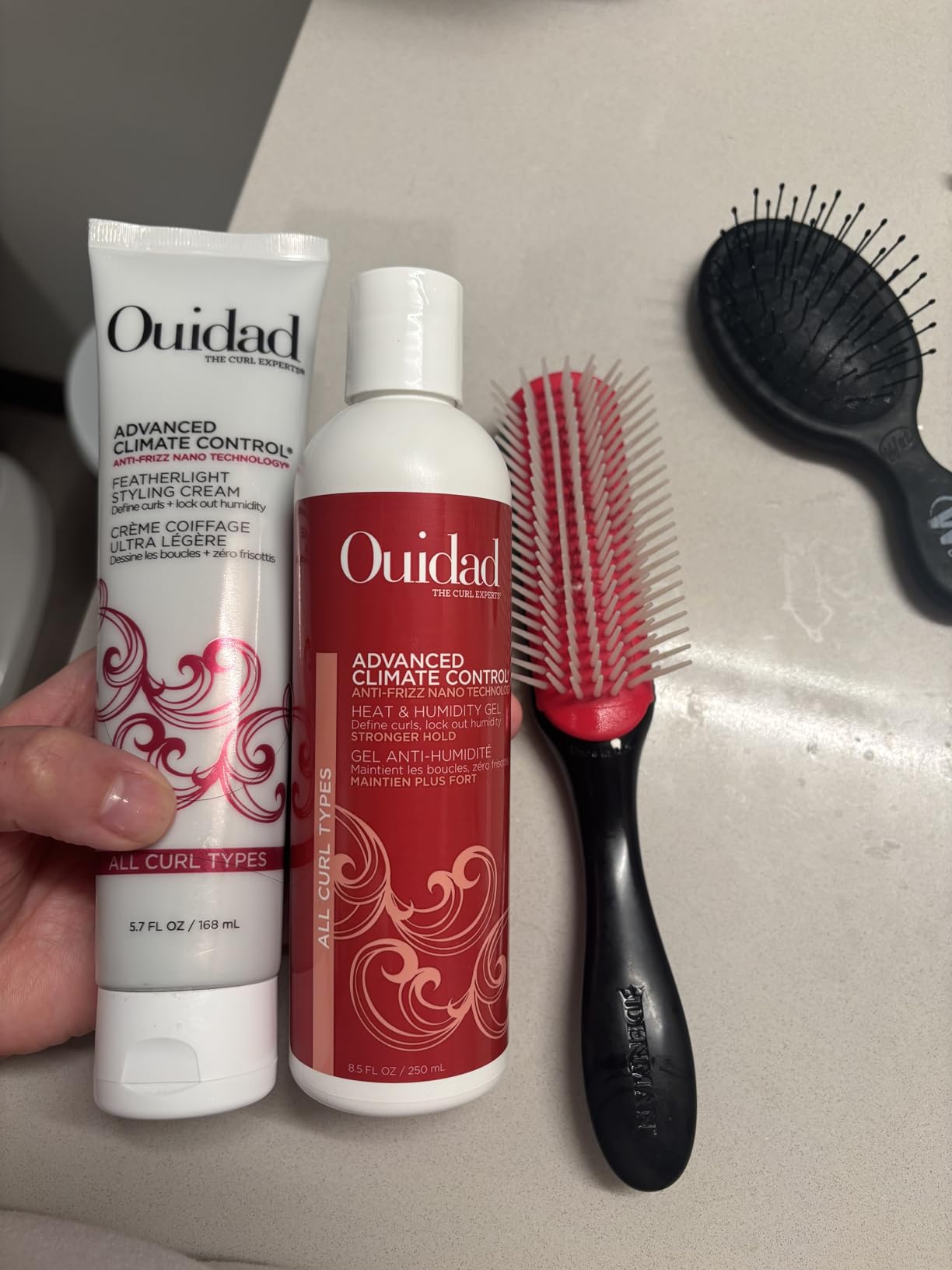 Ouidad Advanced Climate Control Styling Cream for Curly Hair - Featherlight Curl Cream for Hydrated, Shiny & Frizz-Free Definition, Flexible, Soft Hold For All Curl Types, Sulfate-Free customer photo 1