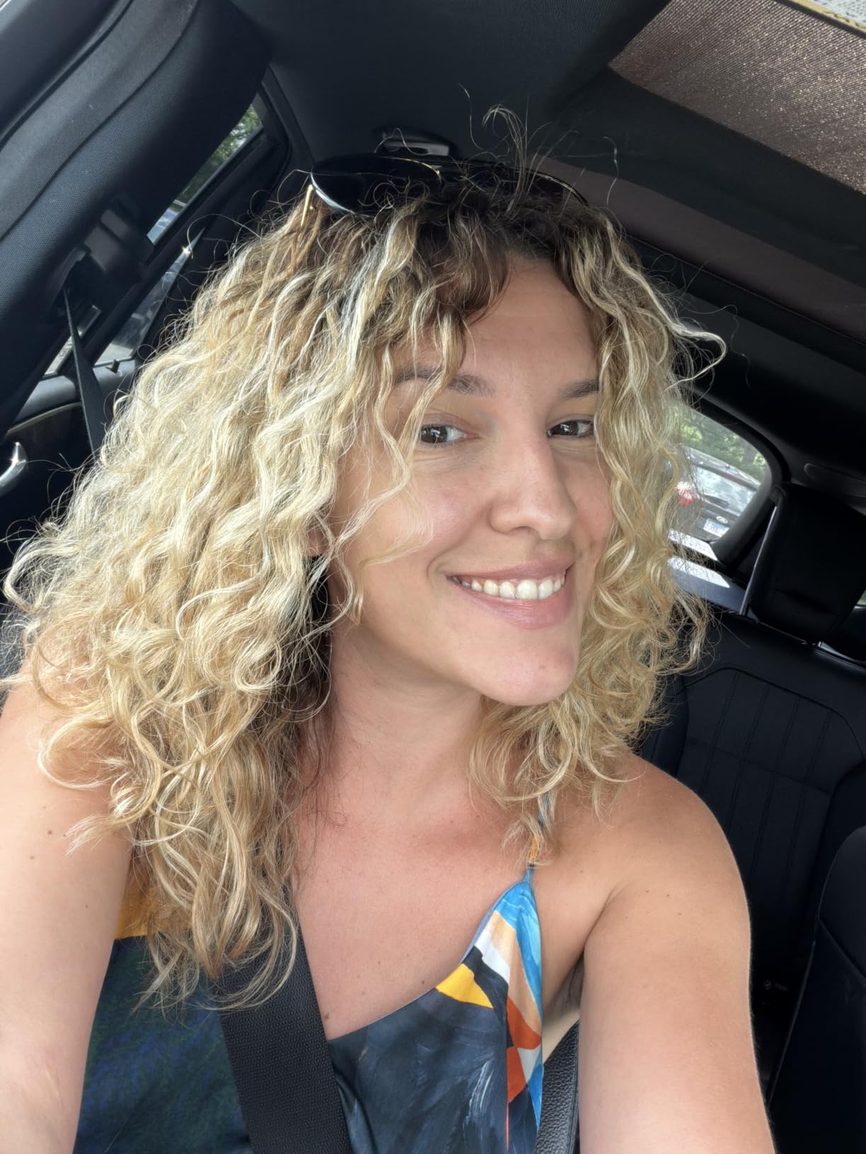 COLOR WOW Dream Coat for Curly Hair - Anti-Frizz Curl and Wave Spray | Anti-frizz spray for wavy and curly hair, smooths, defines, lightweight, build-up free. Style with or without heat. customer photo 1