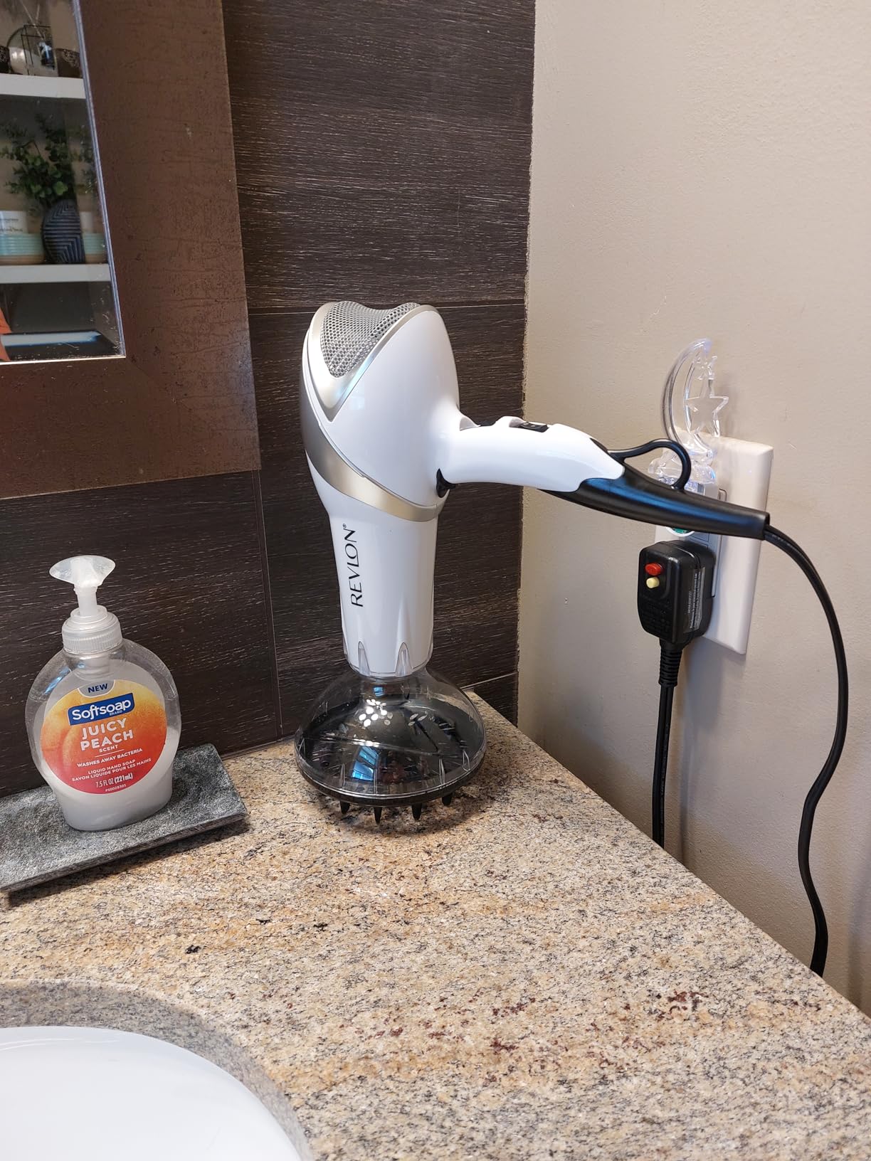 REVLON Infrared Ionic Hair Dryer with Diffuser & Concentrator, 2 Speed Settings, Blow Dryer with Tourmaline Technology for Frizz Control, 1875 Watt Power for Fast Drying, Suitable for All Hair Types customer photo 2