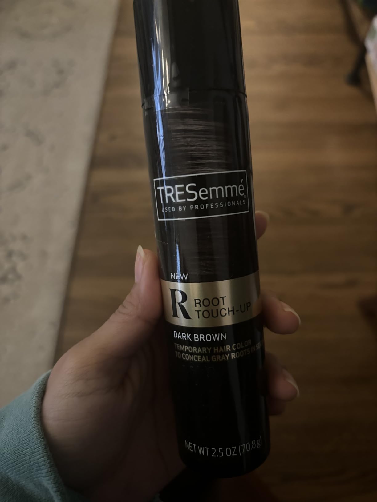 TRESemme Temporary Hair Color Root Touch-Up Dark Brown Ammonia-free, Peroxide-free Root Cover Up Spray 2.5 Fl Oz customer photo 2