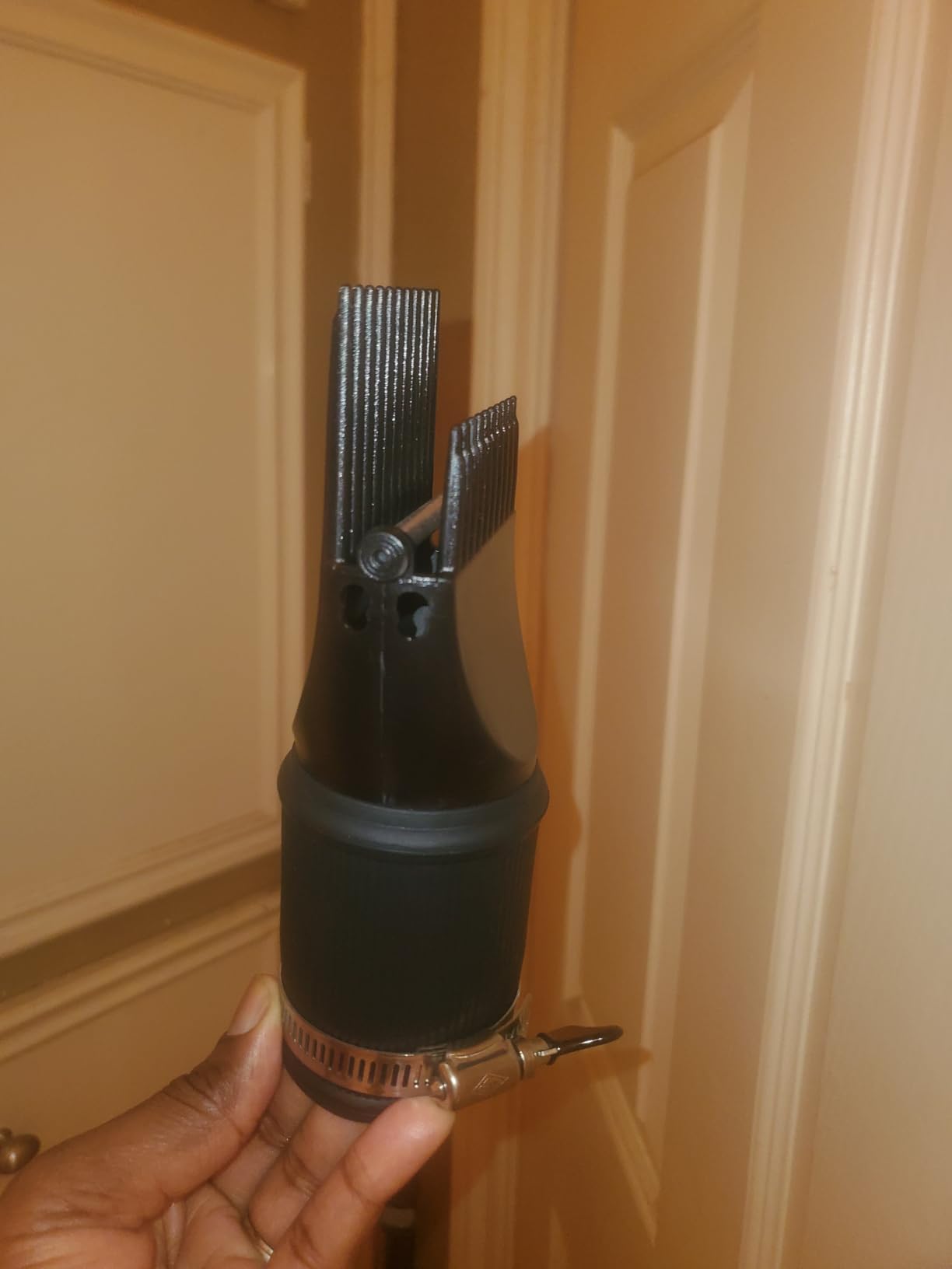 Segbeauty Blow Dryer Comb Attachment, Black Brush Attachments for Hair Dryer Concentrator Nozzle 1.69-1.76in and 2.12in, Pro Hairdressing Styling Salon Tool to Straighten Detangle Curly Natural Hair customer photo 1