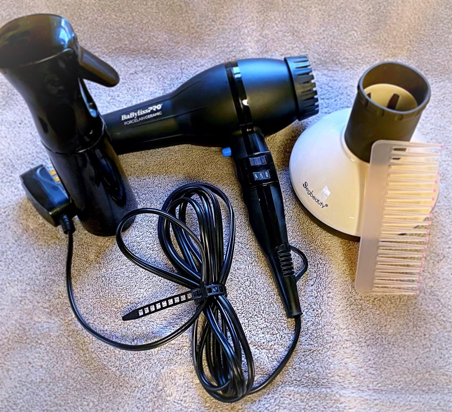 Segbeauty Hair Diffuser for Curly Hair, Upgraded Adjustable Air Flow, Deep Bowl, Professional Salon Frizz-free Fast Dry Diffuser Attachment with 1.57