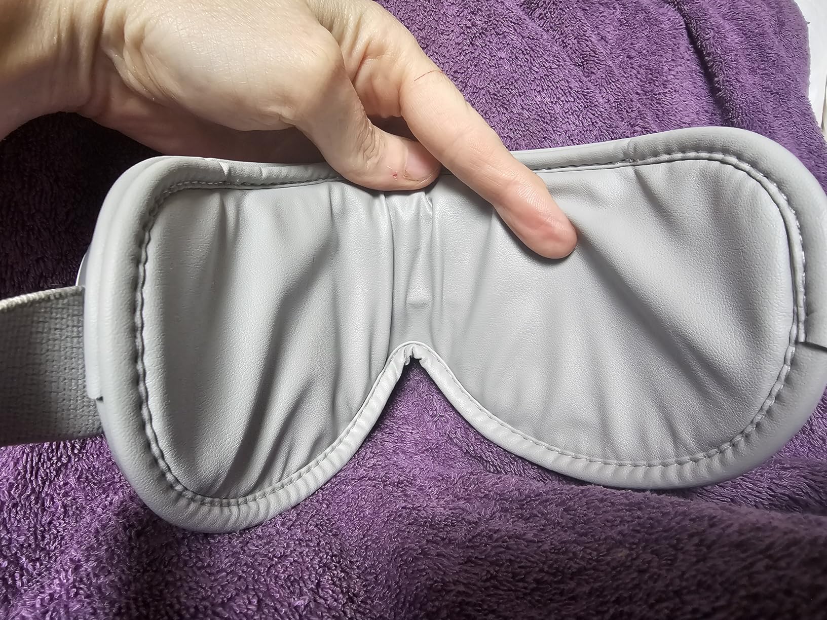 RENPHO Eyeris 1 Eye Massager with Heat, Heated Massage Eye Mask customer photo 2