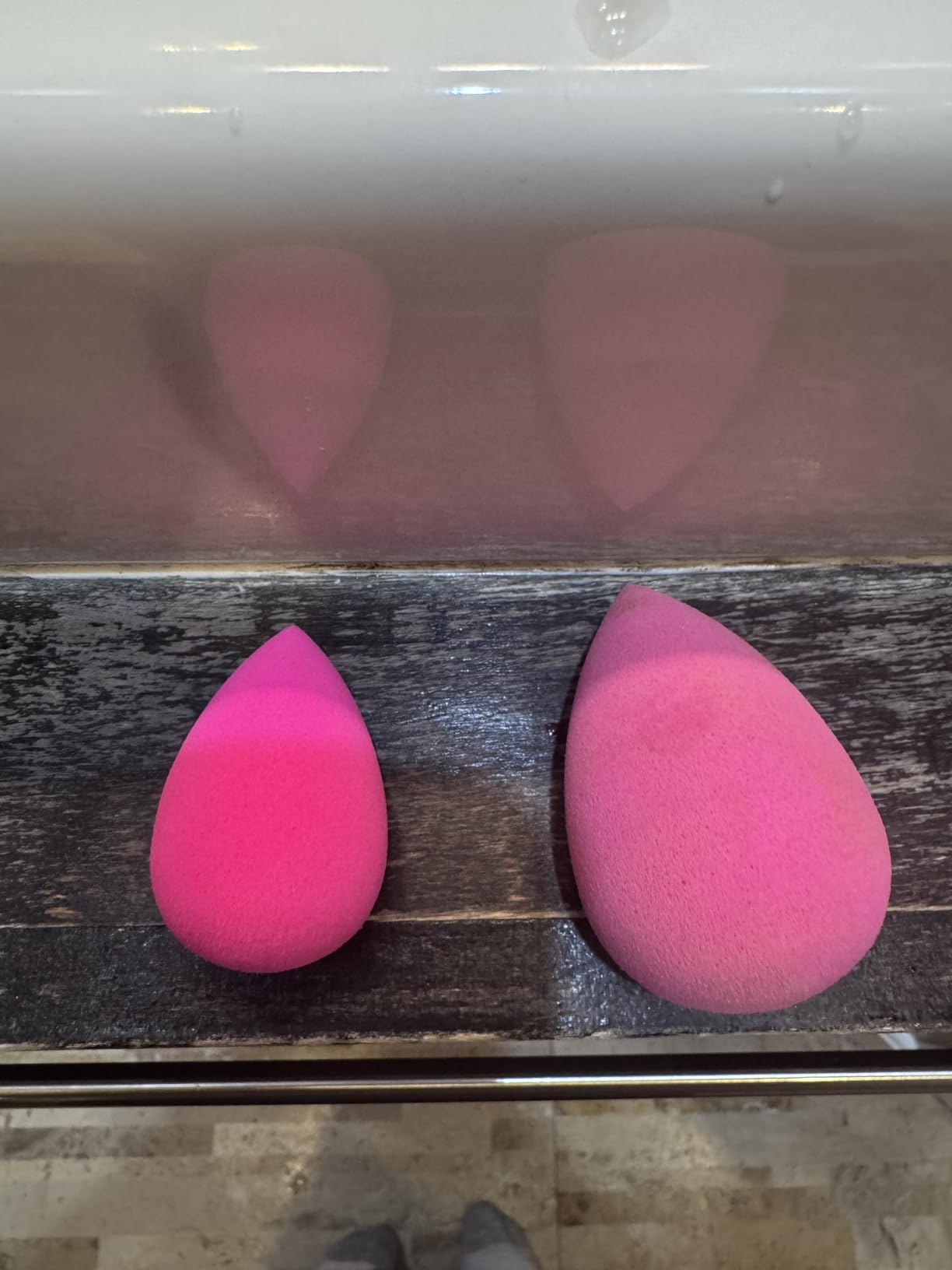Beautyblender Pro Blender Makeup Sponge | Blend Liquid Foundations, Powders and Creams | Streak Free Application | Vegan, Cruelty Free | Made in USA customer photo 2
