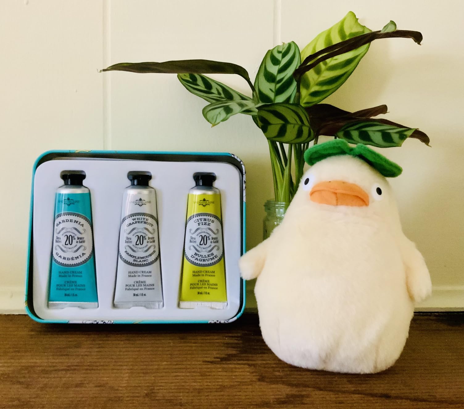 La Chatelaine Hand Cream Trio Tin Gift Set, Ready-To-Gift Tin, Made in France with 20% Organic Shea Butter, Nourishing and Moisturizing customer photo 2