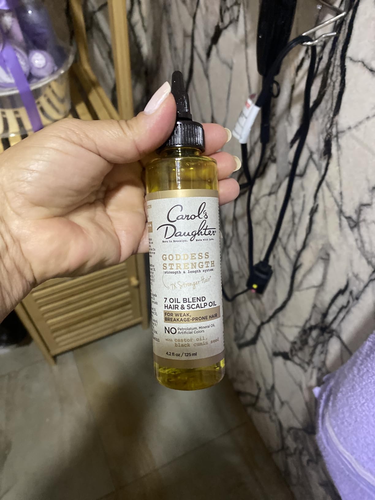 Carol's Daughter Goddess Strength 7 Oil Blend Scalp and Hair Oil for Waves, Coils and Curls, Hair Treatment with Castor Oil, 4.2 Fl Oz customer photo 1