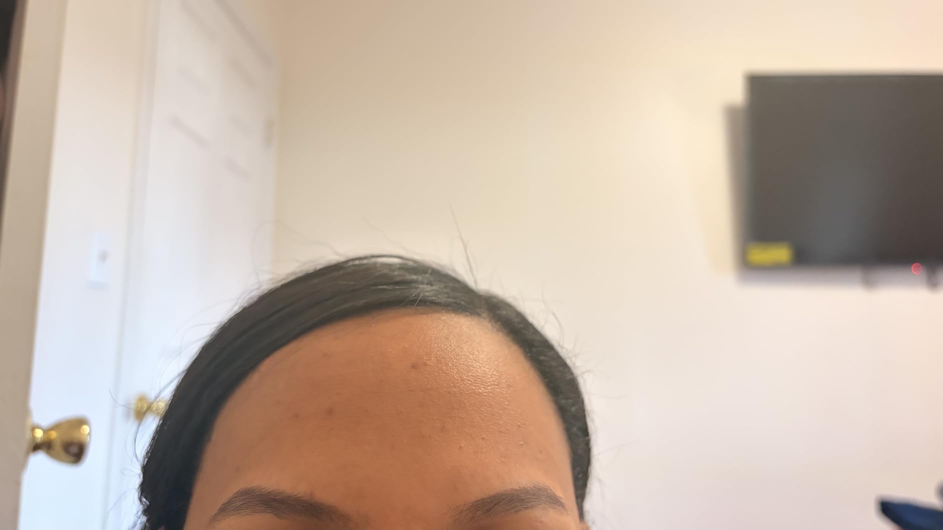 wet n wild Ultimate Eyebrow Makeup Kit, Long-Lasting Matte Brow Powder, Tweezers, Wax & Brush, Built-In Mirror, Purse-Friendly Compact - Dark Brown customer photo 1