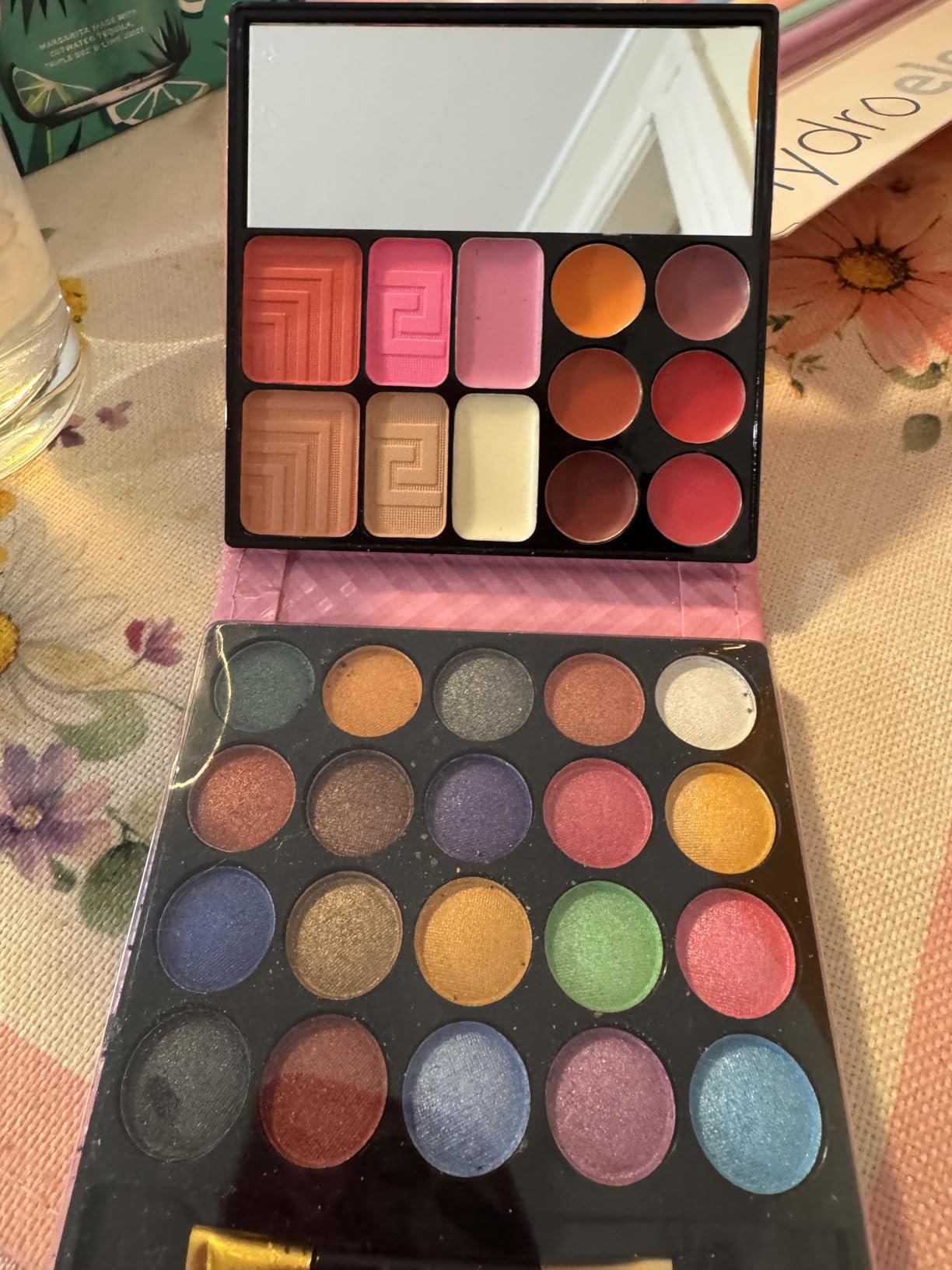 All in One Makeup Kit - 20 Eyeshadow, 6 Lip Glosses, 3 Blushers, 2 Powder, 1 Concealer, 1 Mirror, 1 Brush, Make Up Gift Set for Teen Girls, Beginners And Pros customer photo 2