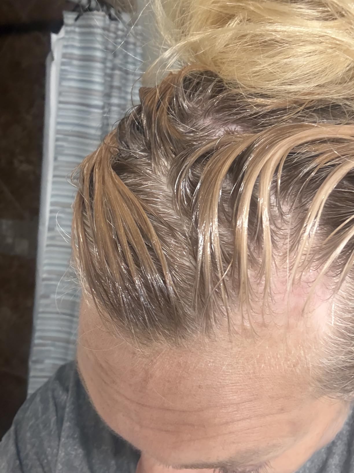 L'Oreal Paris Magic Root Permanent Hair Color Kit, 100% Gray Hair Coverage In Just 10 Minutes, Precision Brush Applicator for Seamless Application, 3 Soft Black (2 Count) customer photo 2