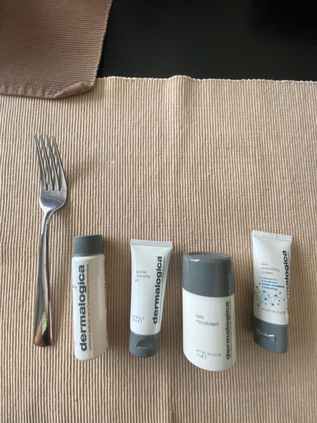 Dermalogica Discover Healthy Skin Kit - Includes: Precleanse, Face Wash, Face Exfoliator, & Moisturizer - Wash Away Impurities To Reveal Glowing Skin customer photo 1