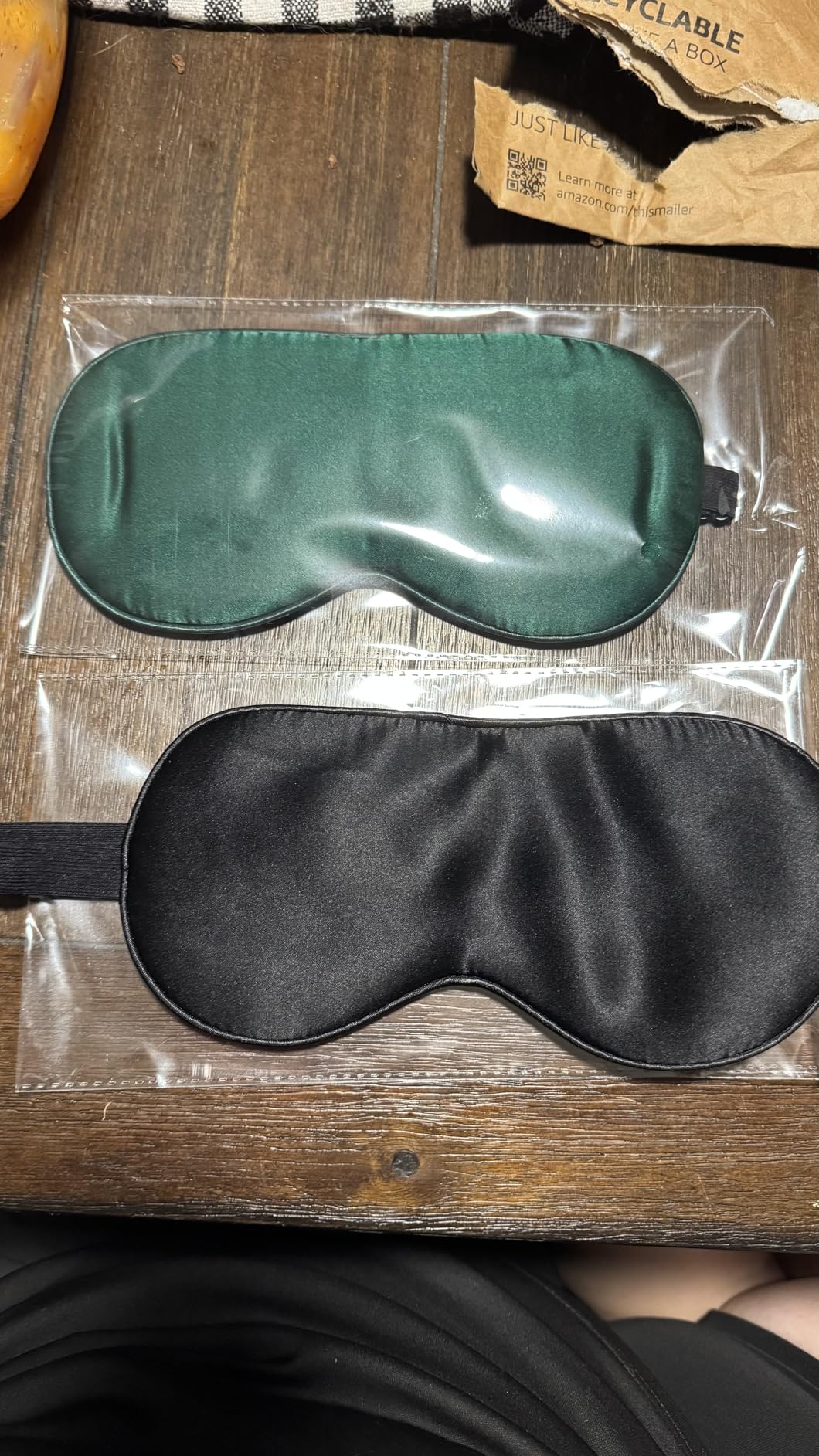 BeeVines 100% Mulberry Silk Sleep Mask, Light Blocking Eye Masks (2 Packs) | Natural Pure Silk Eye Cover for Sleeping, with Adjustable Strap, Reduces Puffy Eyes, Traveling Gifts customer photo 1