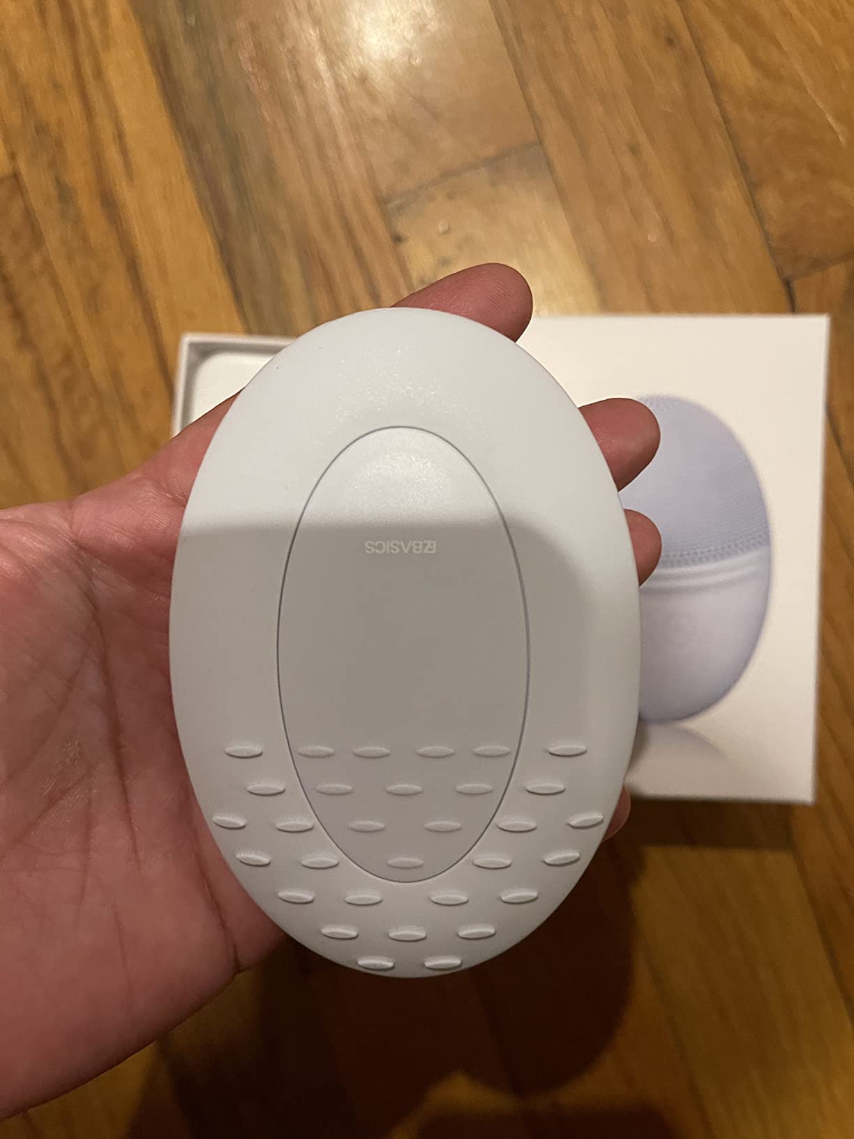 EZBASICS Facial Cleansing Brush Made with Ultra Hygienic Soft Silicone, Waterproof Sonic Vibrating Face Brush for Deep Cleansing, Gentle Massaging, Inductive Charging customer photo 2