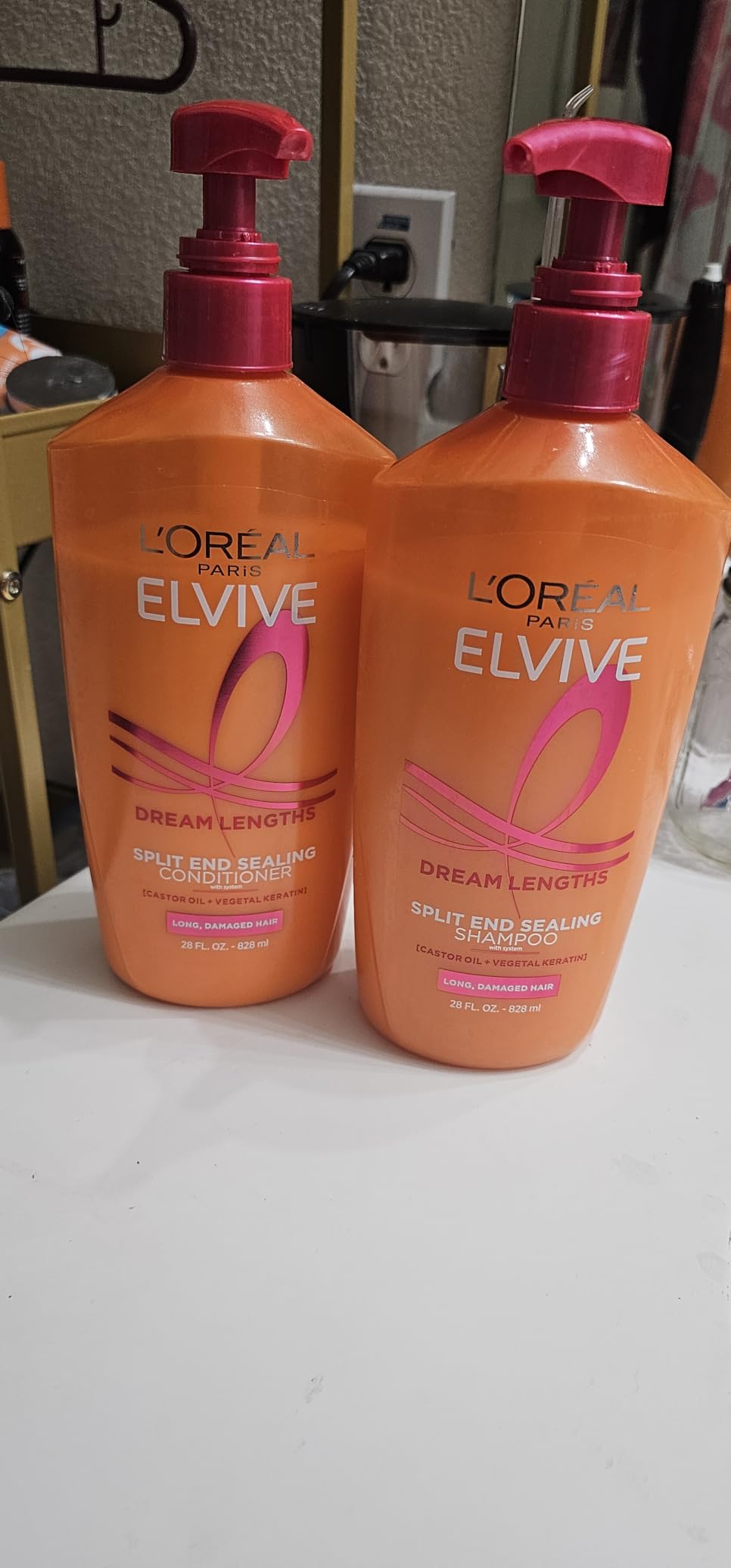 L'Oreal Paris Elvive Dream Lengths Shampoo and Conditioner Set, Seals Split Ends, Hydrating & Strengthening Hair Repair, Fine Castor Oil and Vitamins B3 and B5, 56 Fl Oz Set customer photo 2