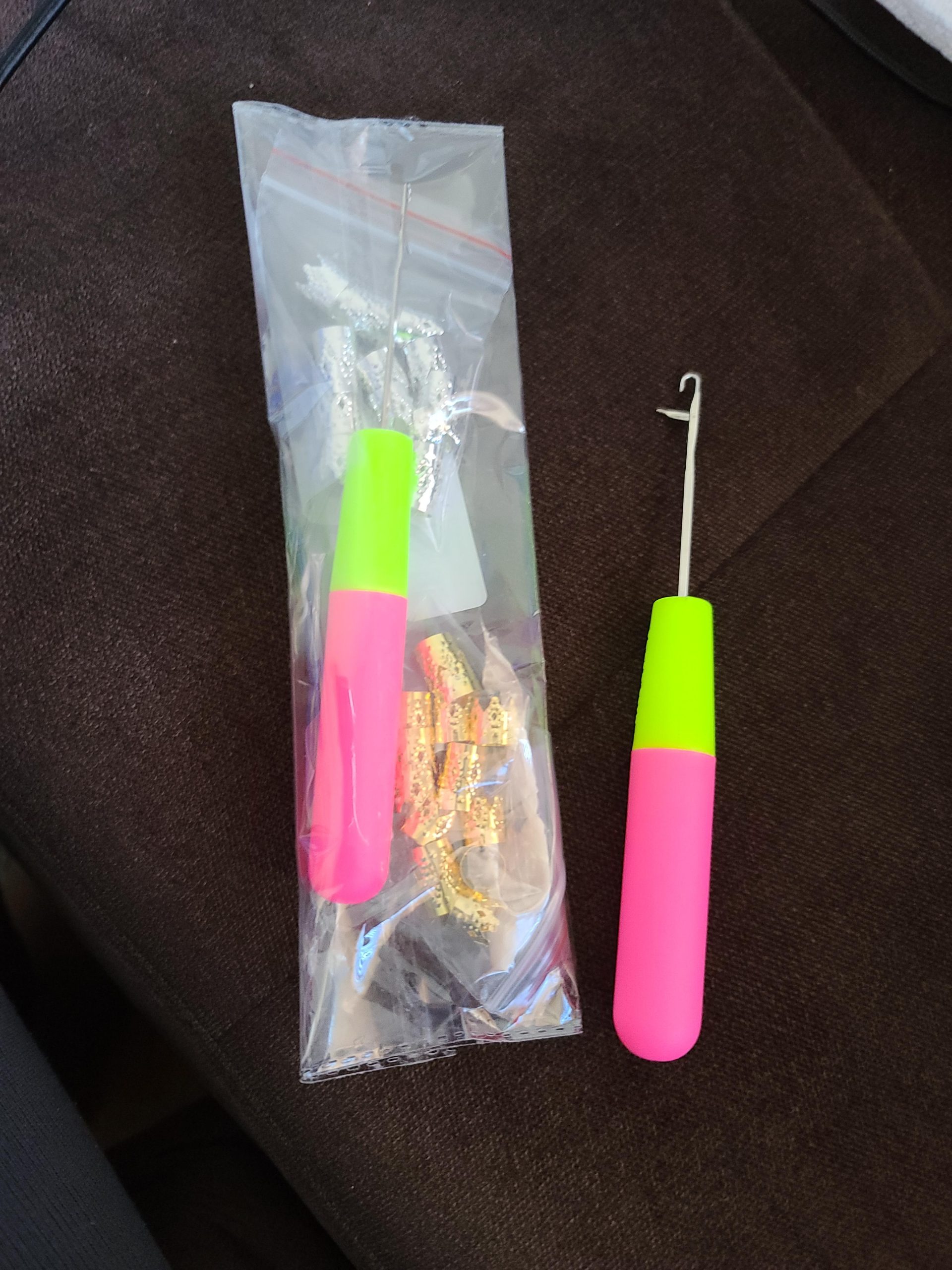 2 Pcs Latch Hook Latch Hook Tool 0.2in, 0.15in Crochet Needles for Hair | Hair Crochet Hooks for Scarf Carpet Making and Art Crafts customer photo 1