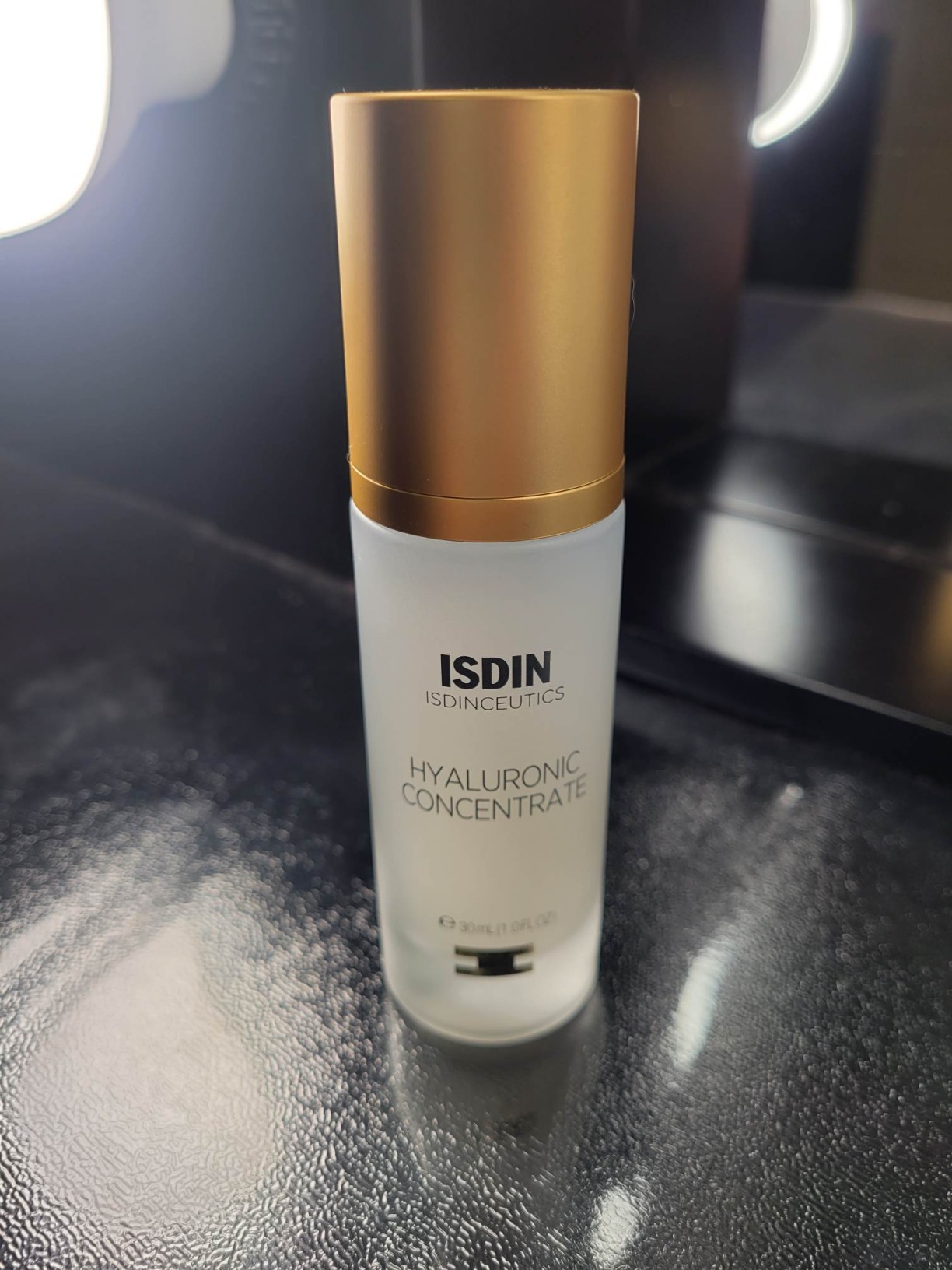 ISDIN Isdinceutics Hyaluronic Concentrate Hydrating Face Serum, 1 fl oz customer photo 1