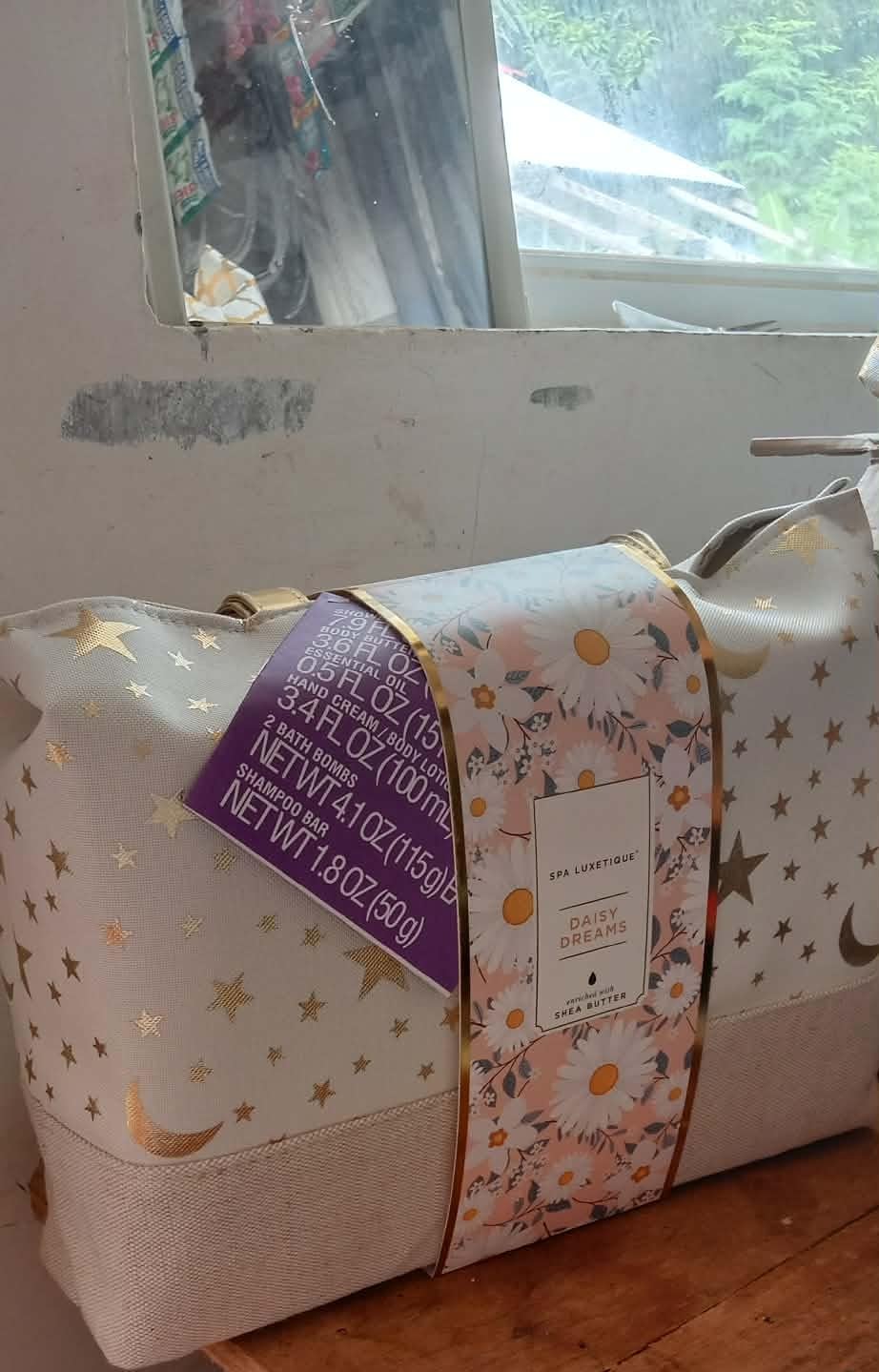 Spa Luxetique Gifts for Women 15pcs White Jasmine Gift Baskets for Women Luxury Relaxing Spa Kit with Tote Bag Birthday Gifts for Mom Friend Sister Wife Grandma Mothers Day Gift for Her customer photo 1