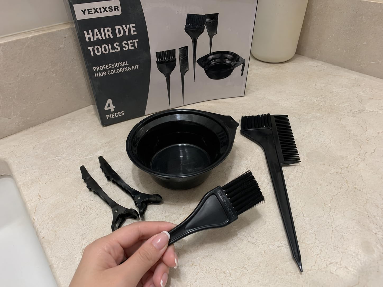 Yexixsr 5Pcs Professional Salon Hair Coloring Dyeing Kit, Hair Bleach Dit Hair Coloring Products with Hair Dye Brush, Hair Color Bowl, Hair Clips customer photo 1