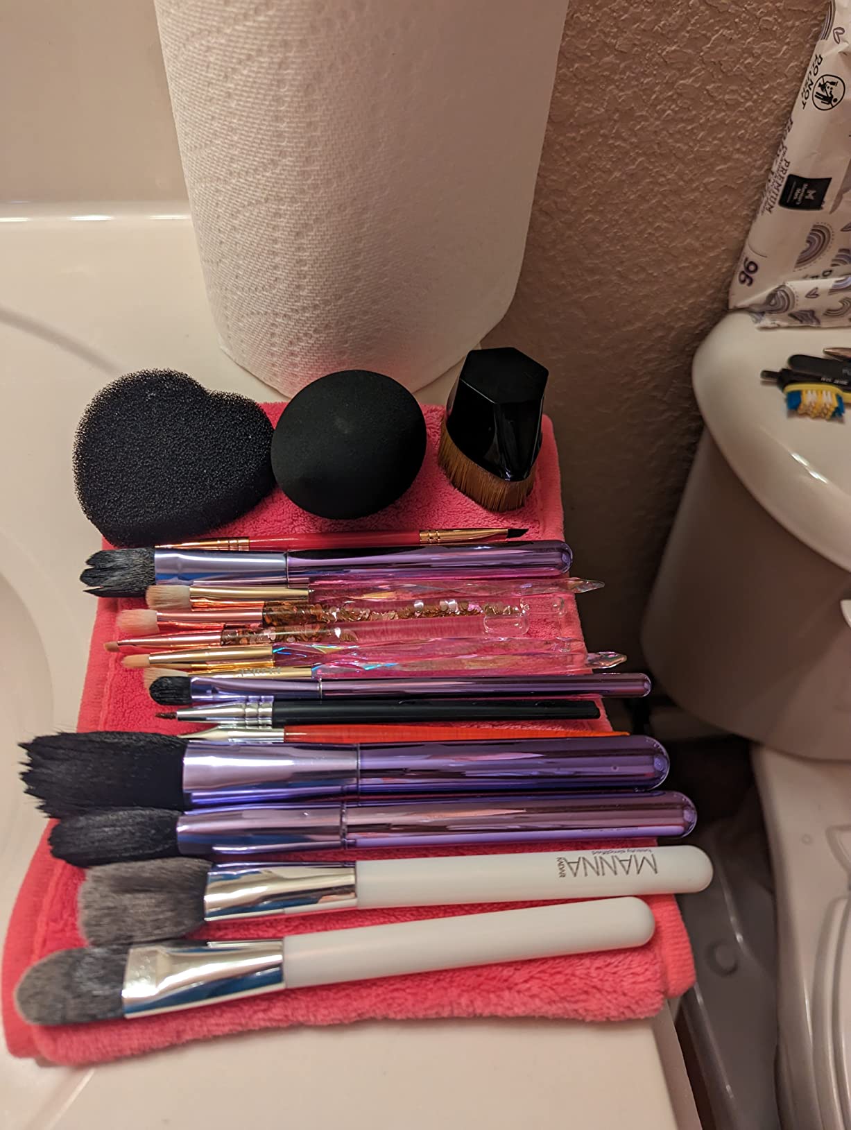 Clean-n-Fresh Makeup Brush Cleaner Set For Brushes, Sponge and Puff 6.8 Fl Oz, 2-Pack Deep Cleaning Washing Cleanser Shampoo With a Cleaning Mat, Gentle Wash customer photo 1