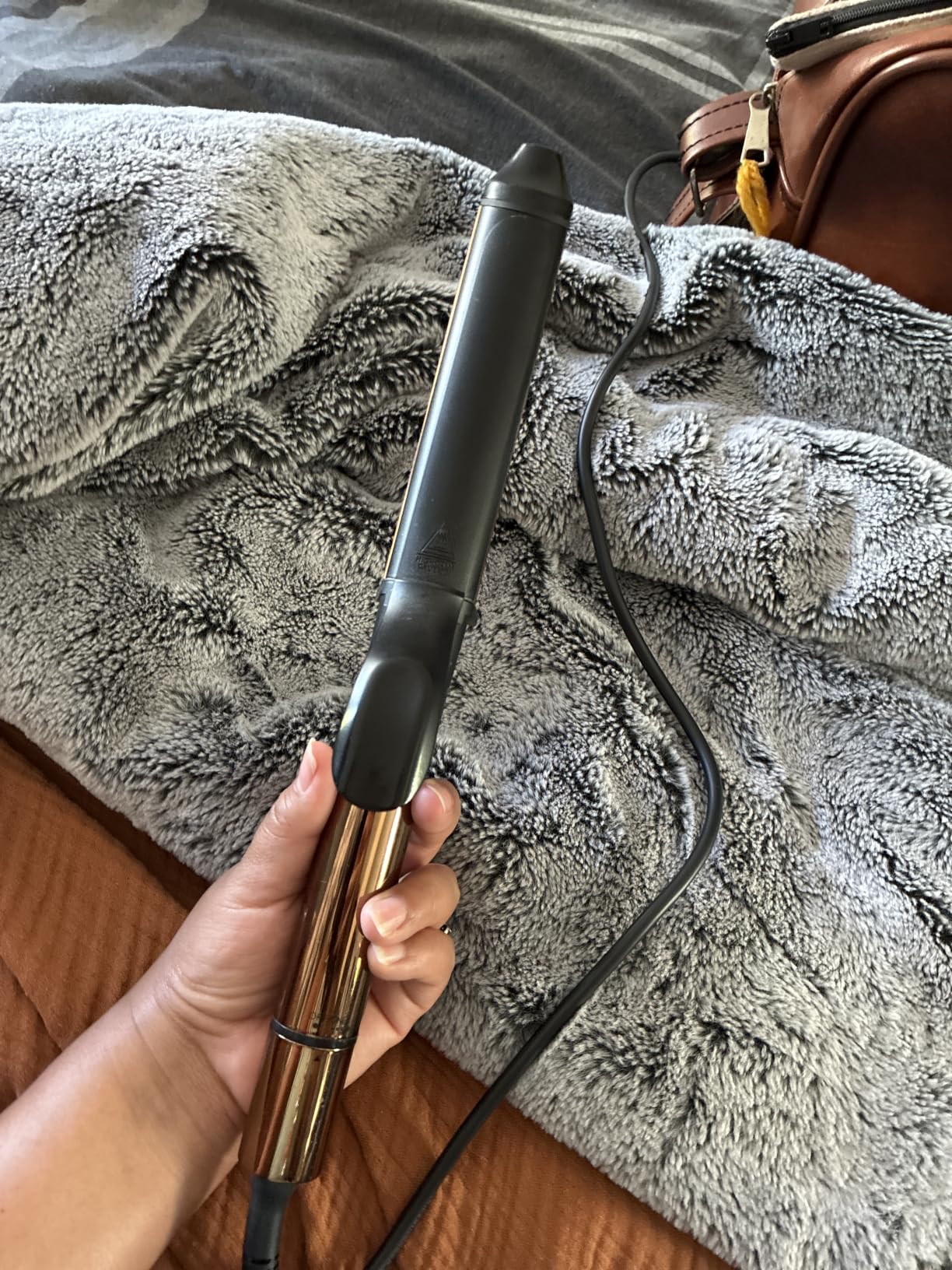 ELLA BELLA Curling Iron 1 Inch, Professional Ceramic Wand, All Hair Types customer photo 2