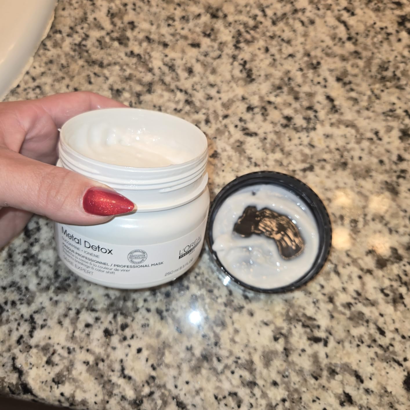L'Oreal Professionnel Metal Detox Mask - Hydrating Hair Mask For Dull & Brittle Hair, Prevents Damage & Color Fading customer photo 1