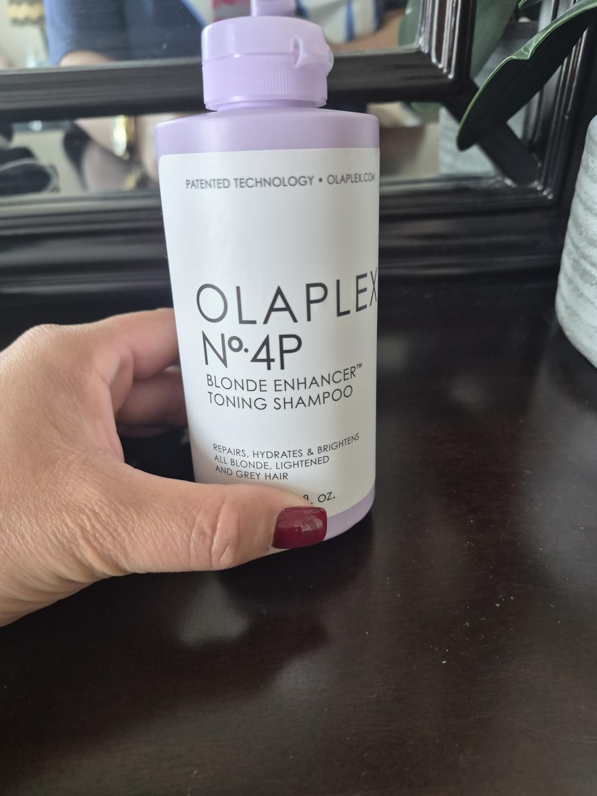 Olaplex Nº.4P Blonde Enhancer Purple Toning Shampoo: Neutralizes Brassiness & Strengthen - 250 mL / 8.5 Fl. Oz. customer photo 2
