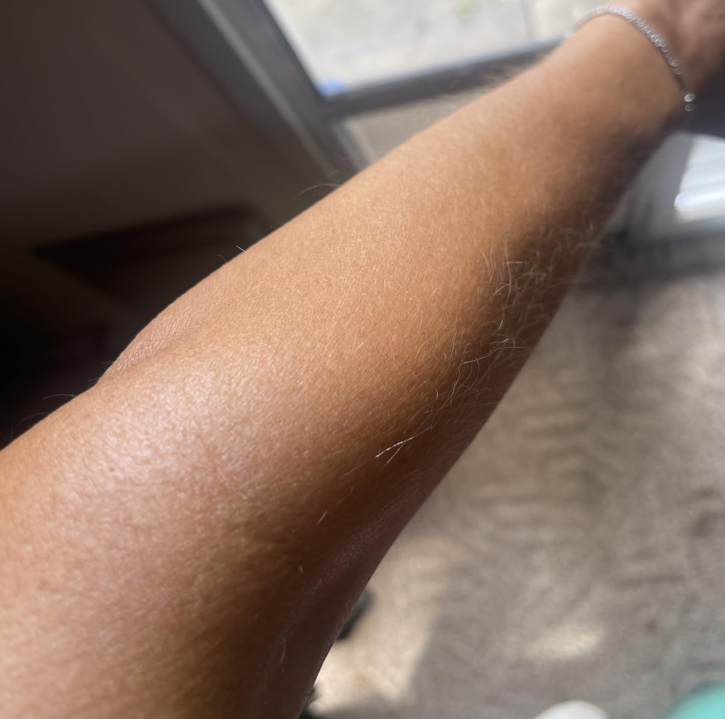 St.Tropez Luxe Tan Tonic Glow Drops, 5-in-1 Face Self Tanning Drops, Niacinamide, Hyaluronic Acid, Vitamin C & E, Vegan, Natural & Cruelty Free, 1 Fl Oz customer photo 2