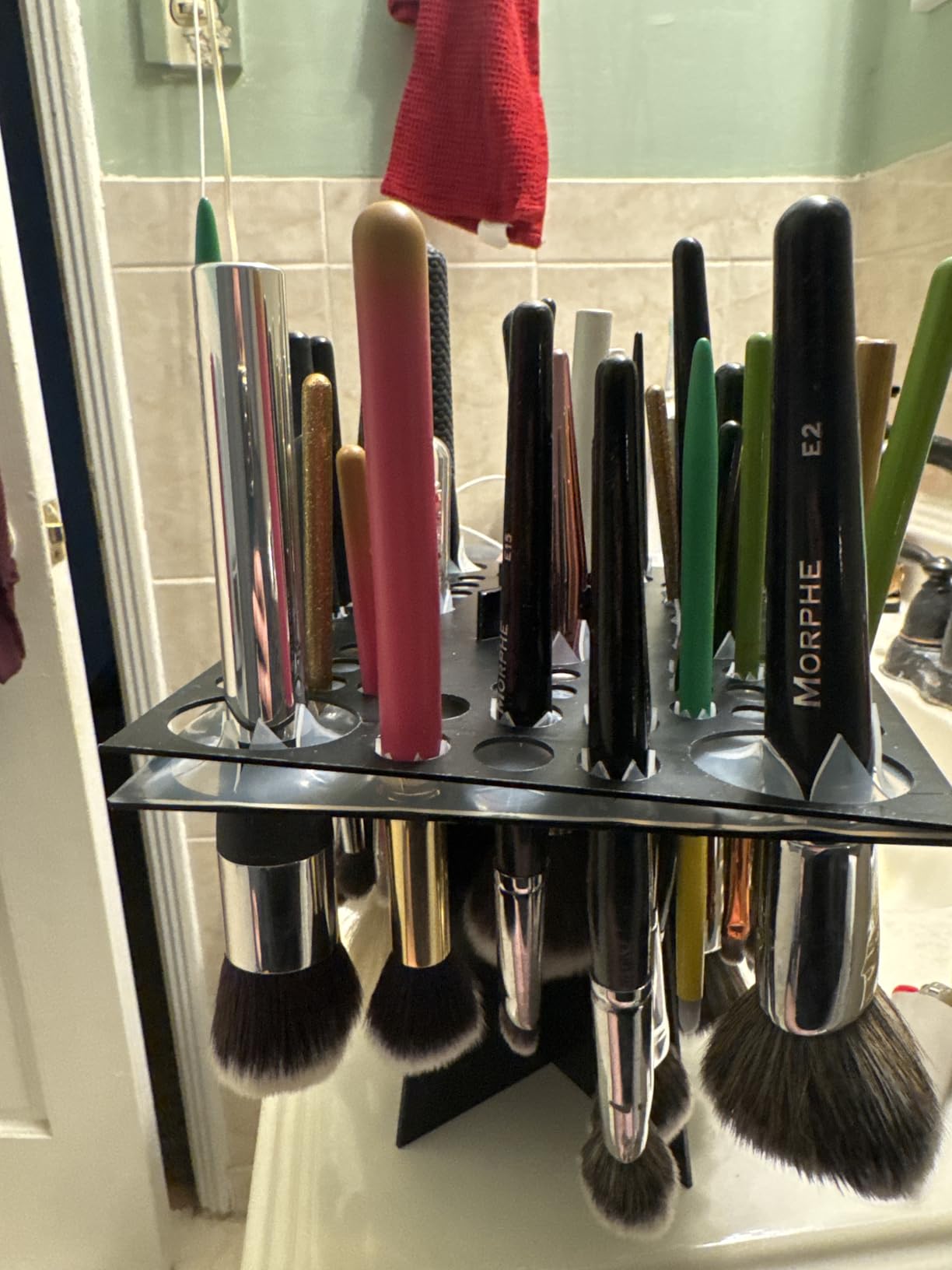 72 Holes Acrylic Makeup Brush Stand - Collapsible Holder & Dryer for Makeup Artist, Nail Brush, Paintbrush, Black customer photo 2
