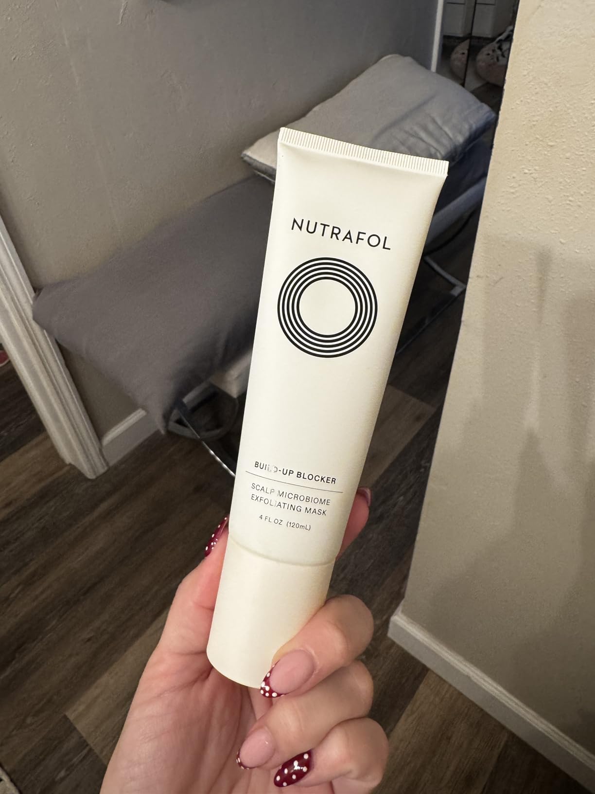 Nutrafol Exfoliating Scalp Mask, Eliminates Product Build-up and Oil for Healthier Hair and Scalp, Physician-formulated for Thinning Hair, Color and Extension Safe - 4 Fl Oz Bottle customer photo 1