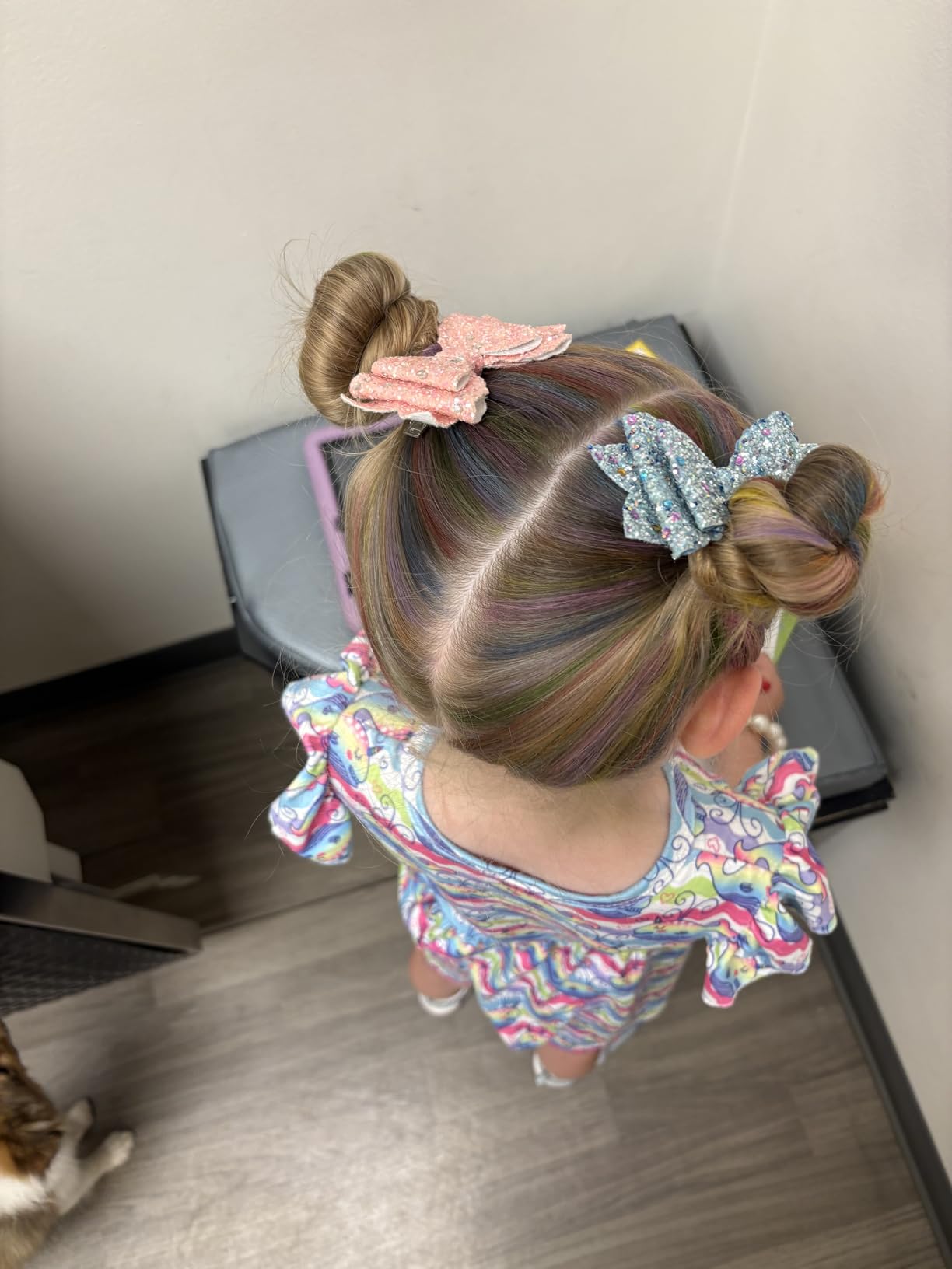 Jim&Gloria Dustless Hair Chalk for Girls Washable with Clip in Hair Extensions, Brushes and Glitters, Temporary Color Dye, Gifts for Teen Girl Trendy Stuff, Teenage 7 8 9 10 11 12 13 14 Year Old customer photo 2