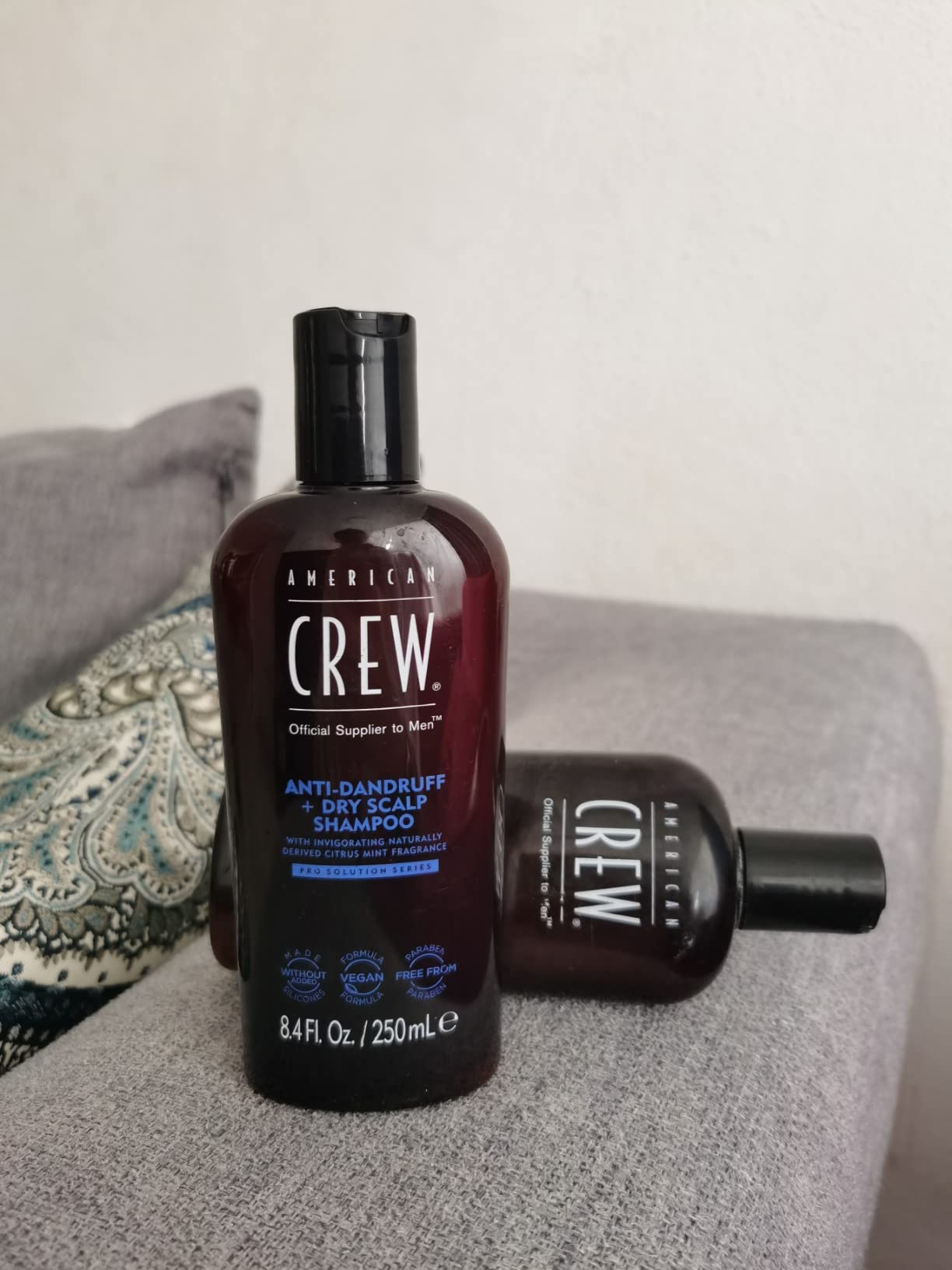 American Crew Anti-Dandruff + Dry Scalp Shampoo for Men, Vegan Formula, Soothes Itch & Eliminates Flakes, Citrus Mint Scent, 8.4 Fl Oz customer photo 2