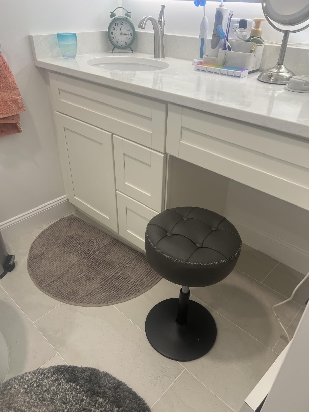 LUE BONA Adjustable Vanity Stool, 360 Swivel Chair for Makeup Room, White Faux Leather Stool for Bathroom & Living Room customer photo 2