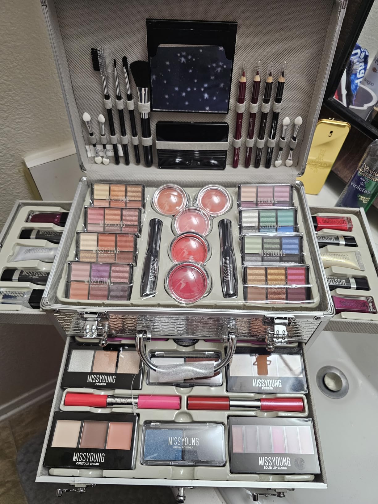All in One Makeup Kit for Teens, 106 Pcs Professional Makeup Kit for Women Full Kit, Include Eyeshadow Palette, Lipstick Set, Concealer, Foundation, Lipgloss, Make-up Brush (Silver) customer photo 1