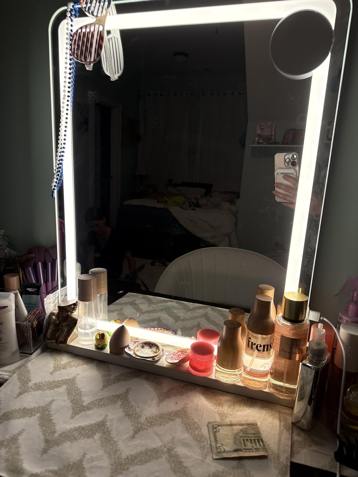 Hasipu Vanity Mirror with Lights and Bluetooth Speaker, 20