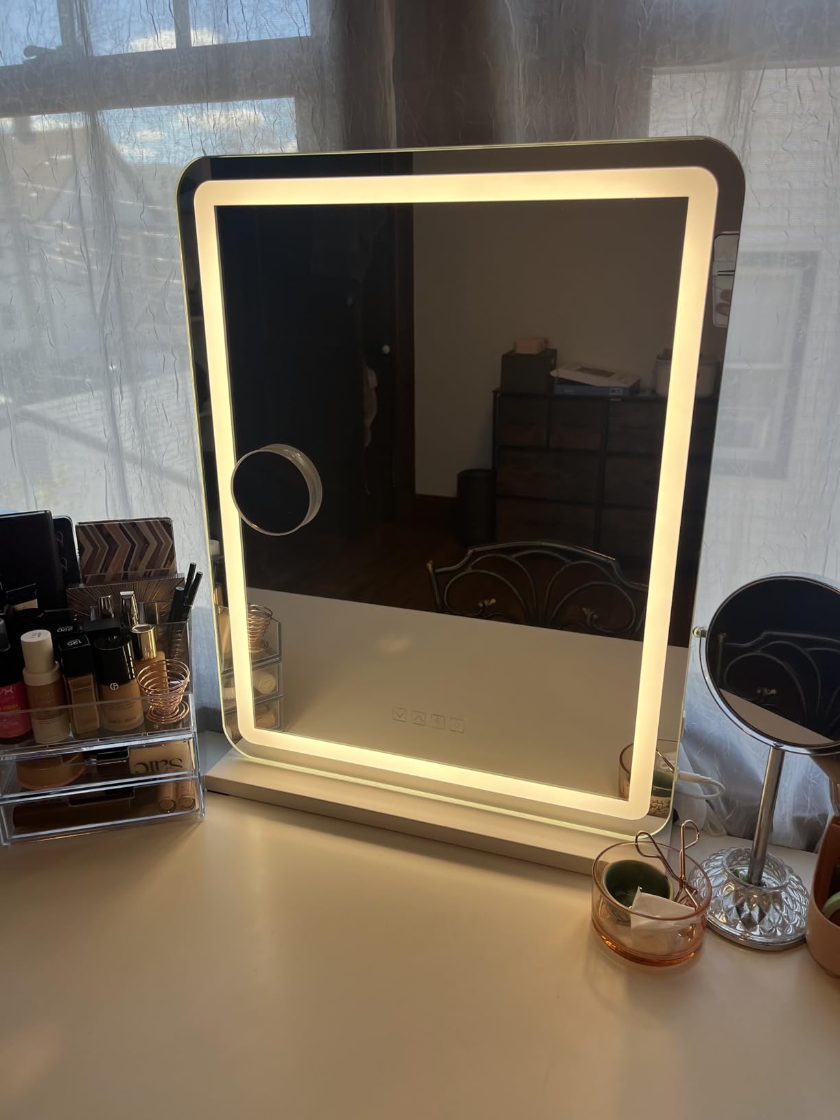 Hasipu Vanity Mirror with Lights and Bluetooth Speaker, 20